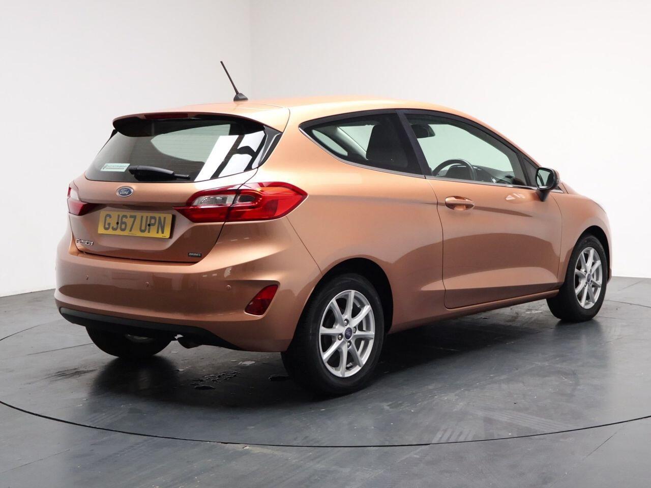 Ford Fiesta - Image 10