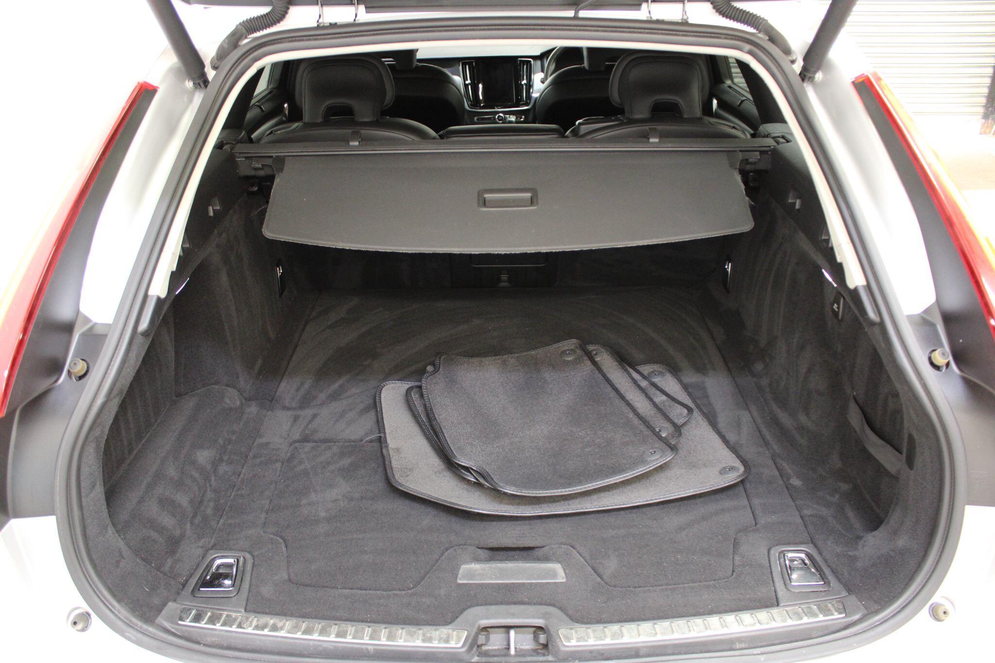 Volvo V90 - Image 16