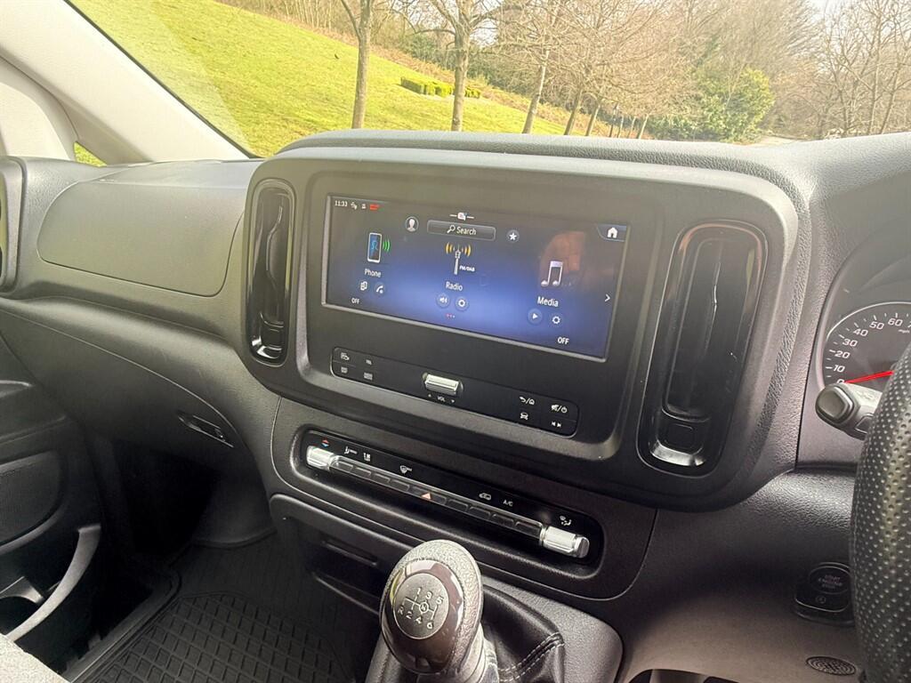 Mercedes Vito - Image 25