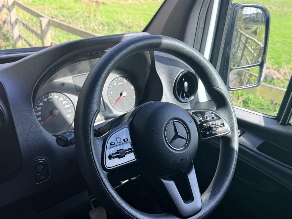 Mercedes Sprinter - Image 20