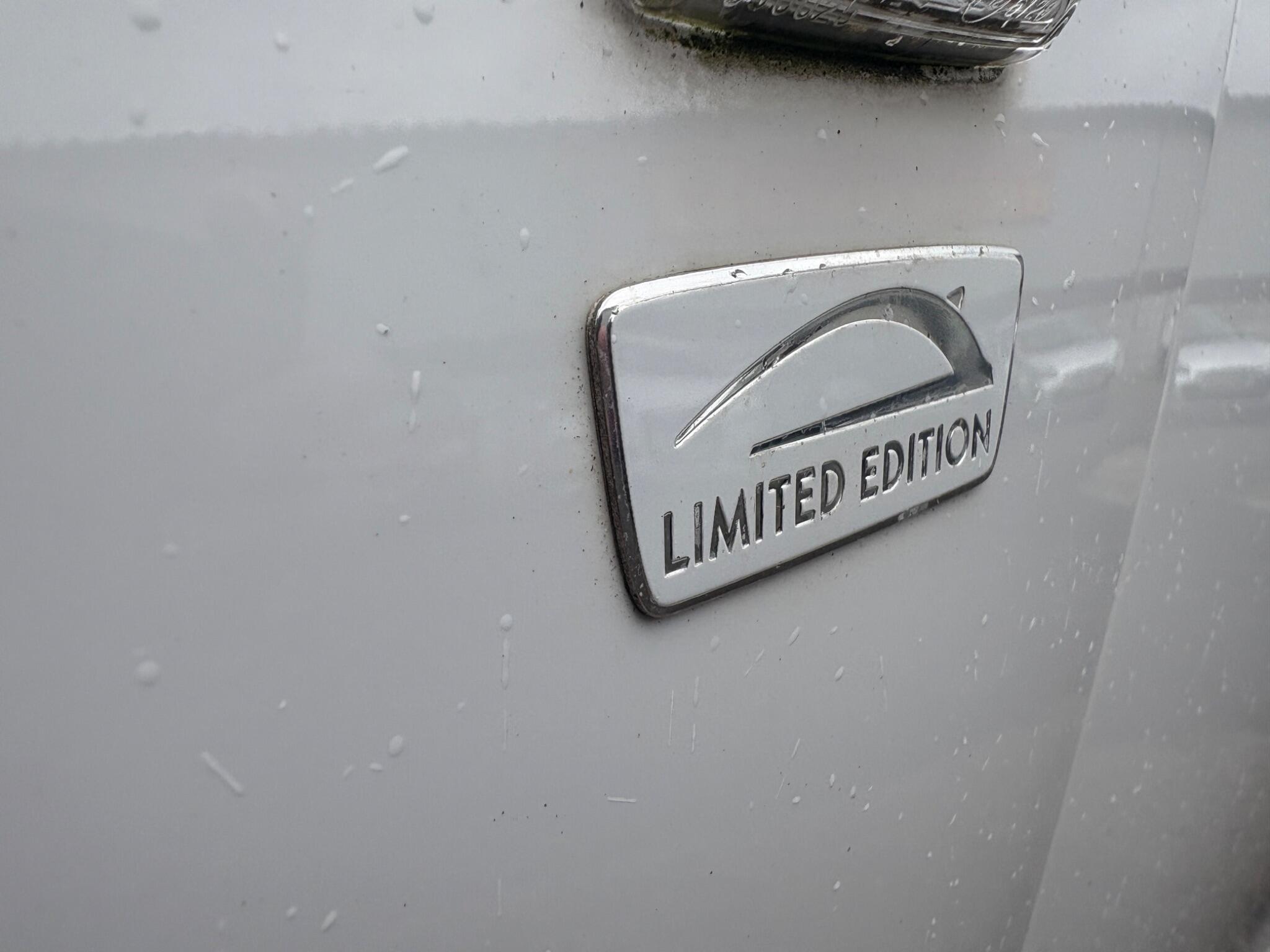 Vauxhall Corsa - Image 12