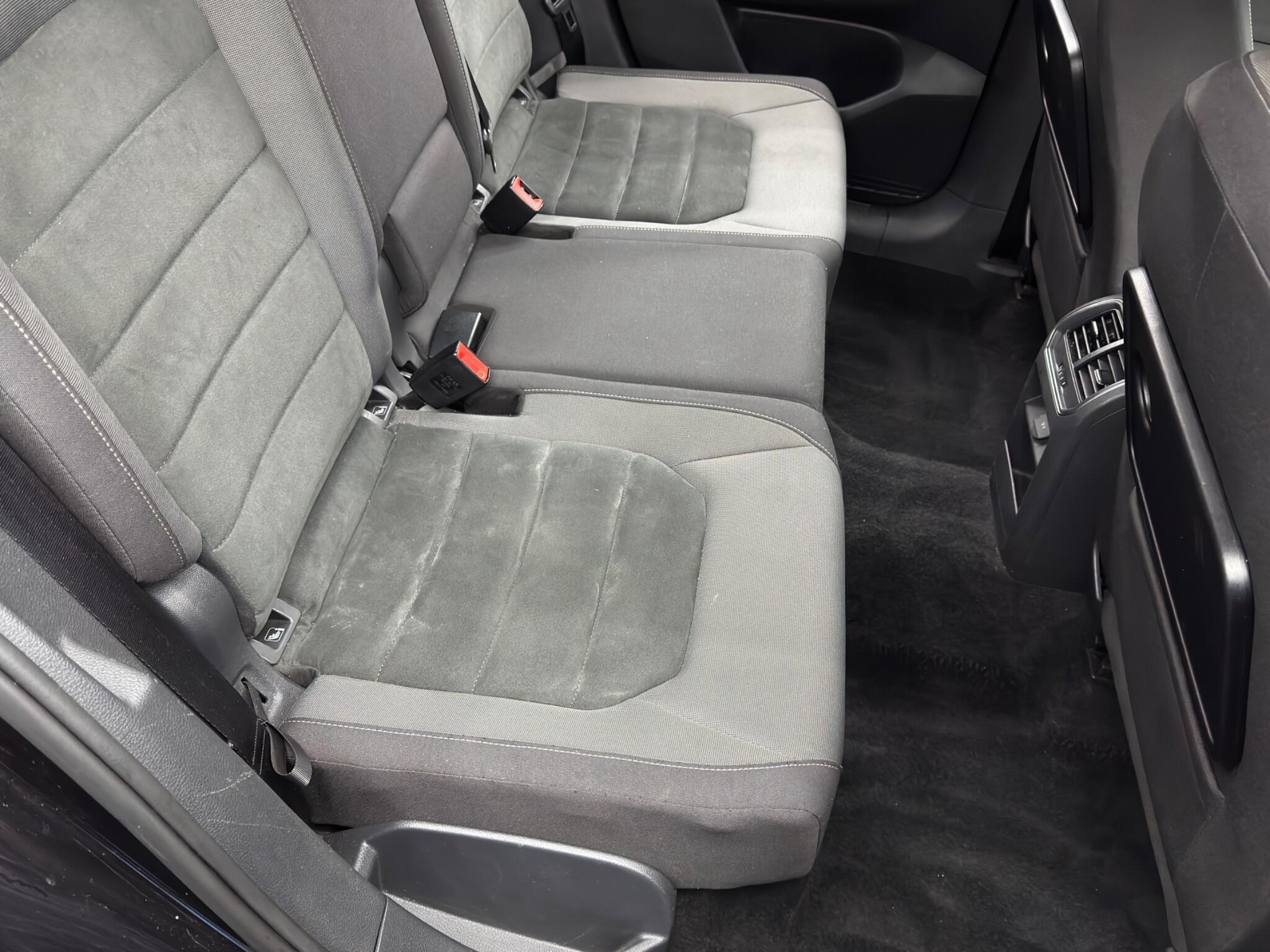 Volkswagen GOLF SV - Image 16