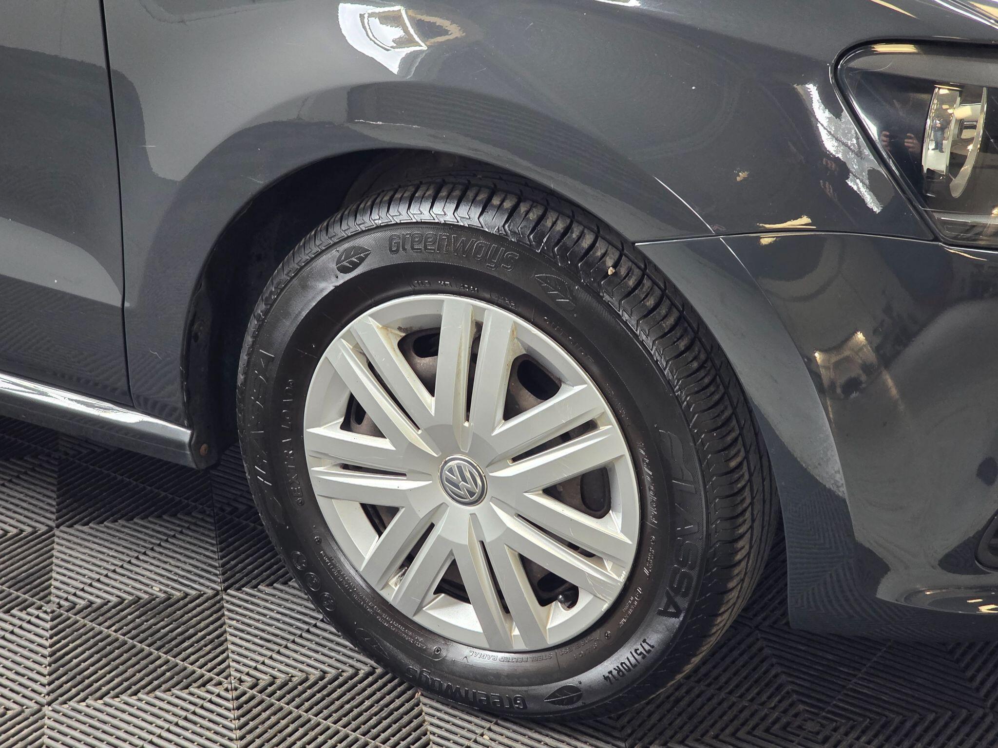 Volkswagen Polo - Image 9