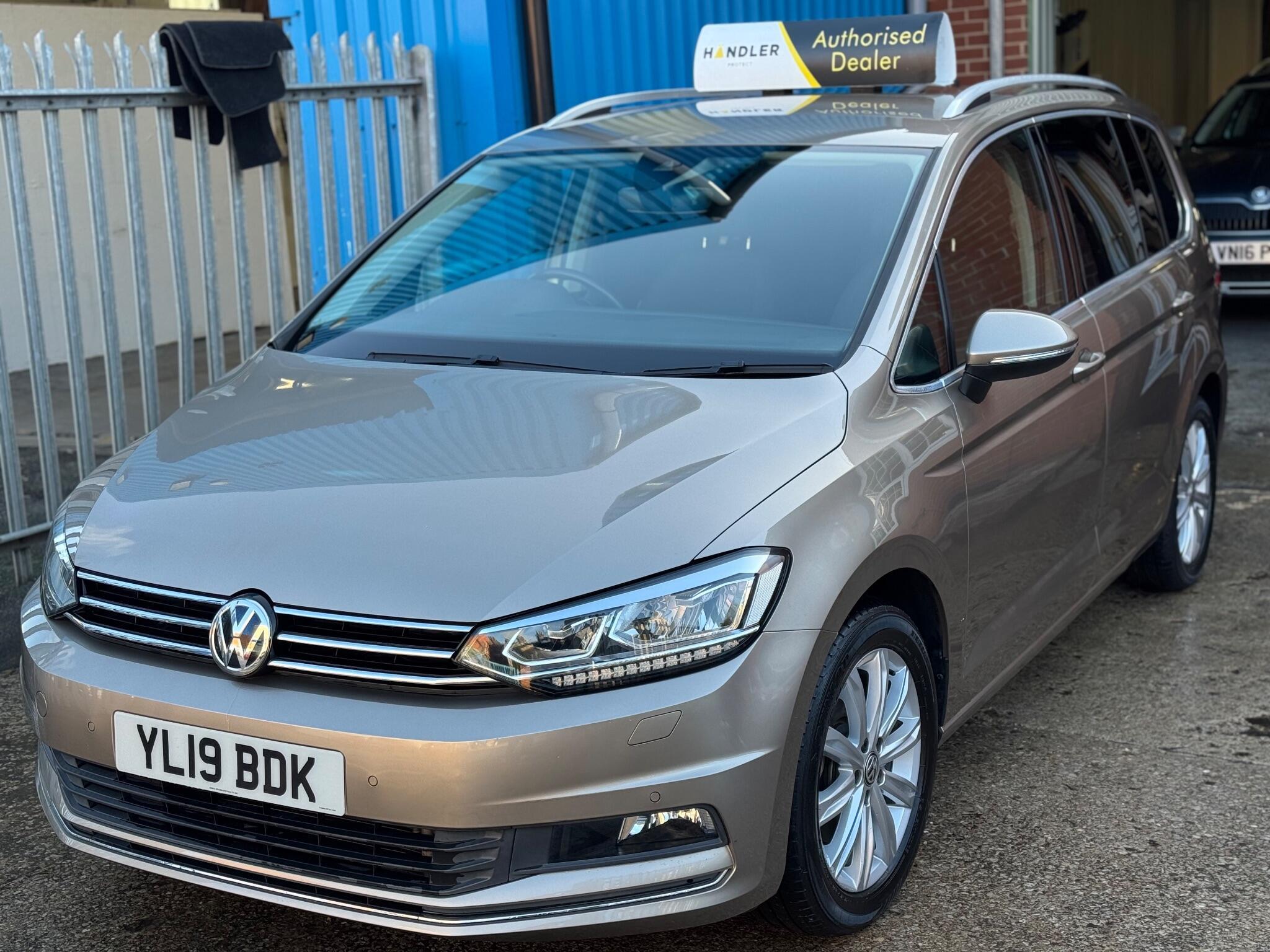 Volkswagen Touran - Image 23