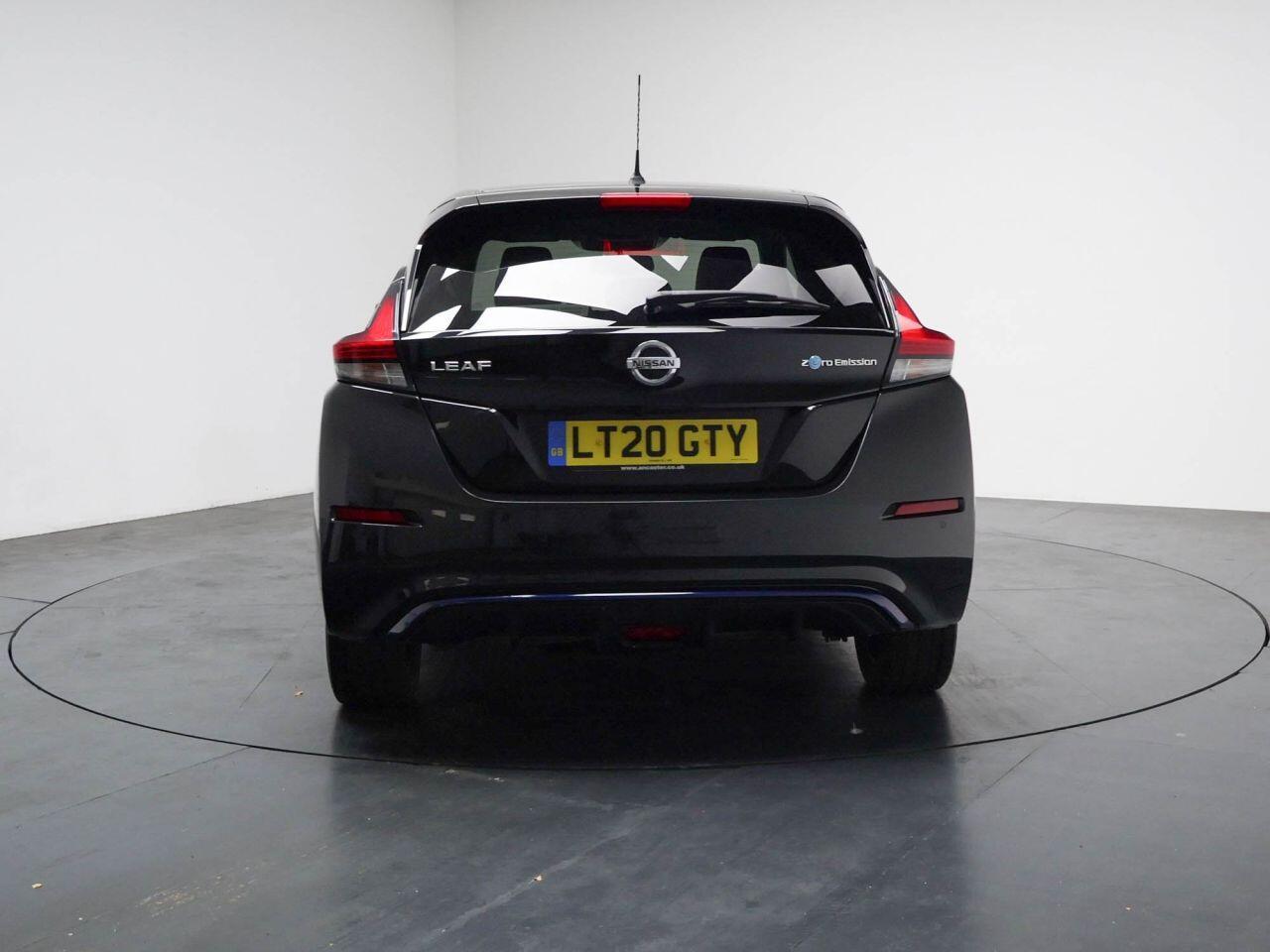 Nissan Leaf - Image 9