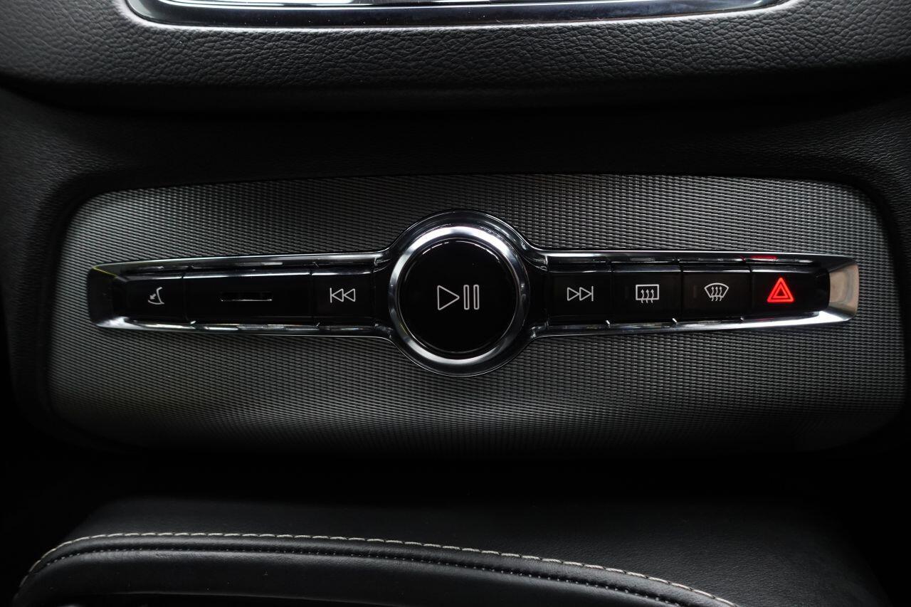 Volvo XC90 - Image 54