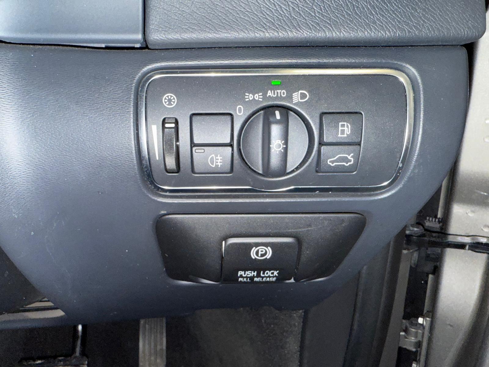 Volvo S60 - Image 54