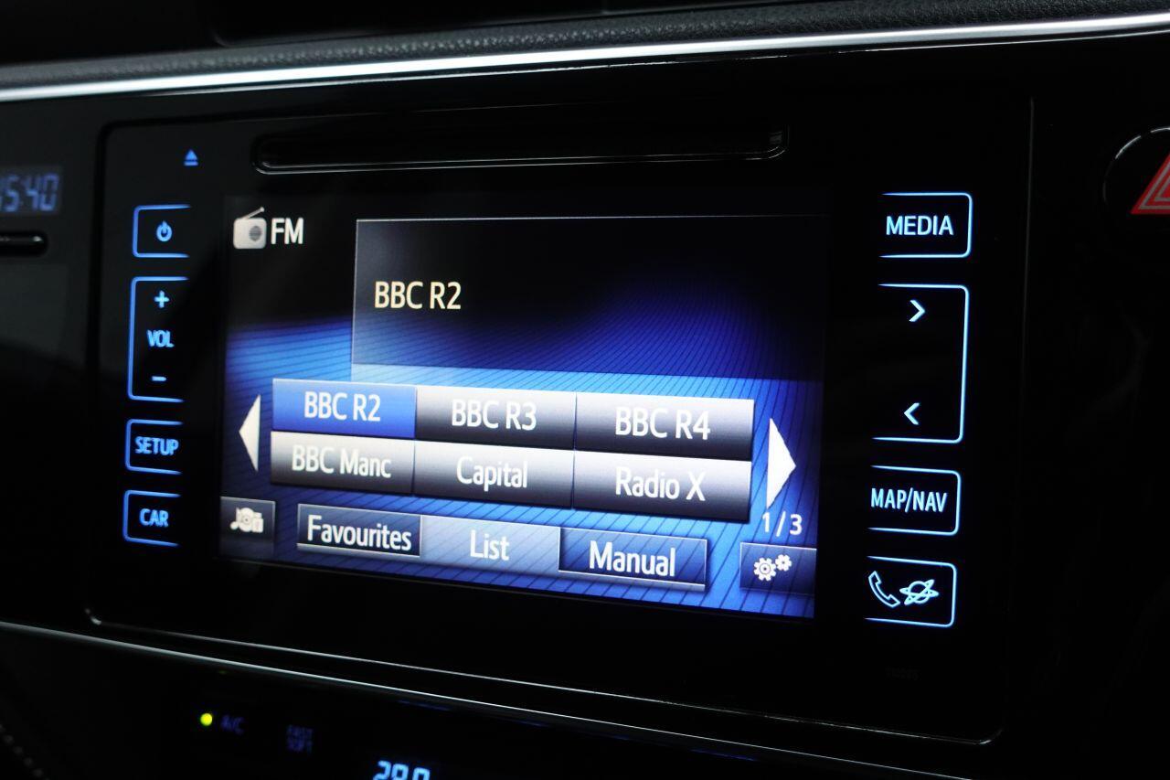 Toyota Auris - Image 23