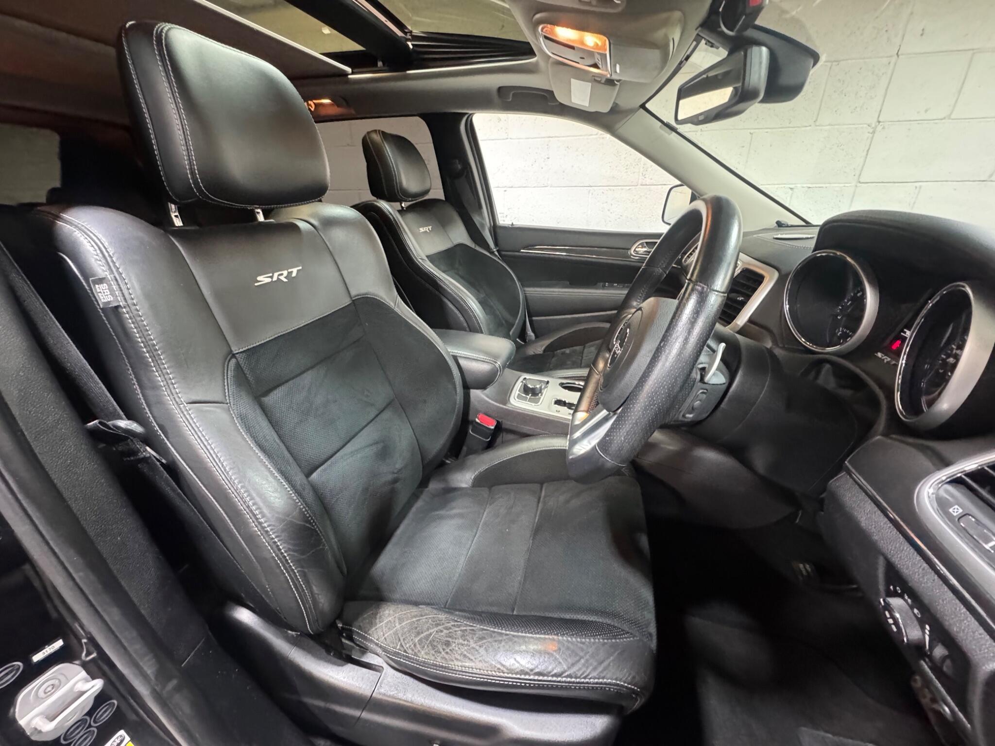 Jeep Grand Cherokee - Image 8