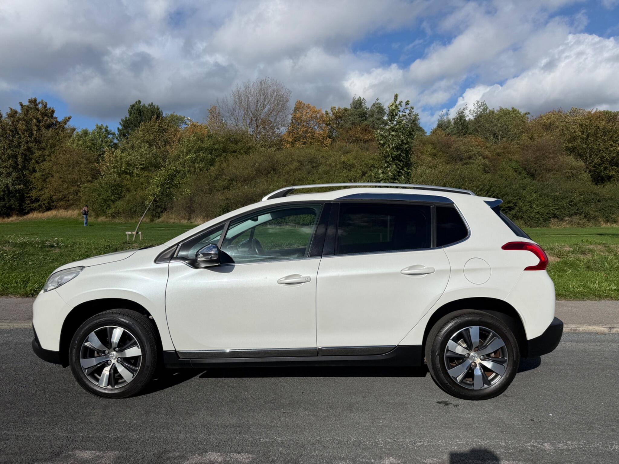 Peugeot 2008 - Image 5