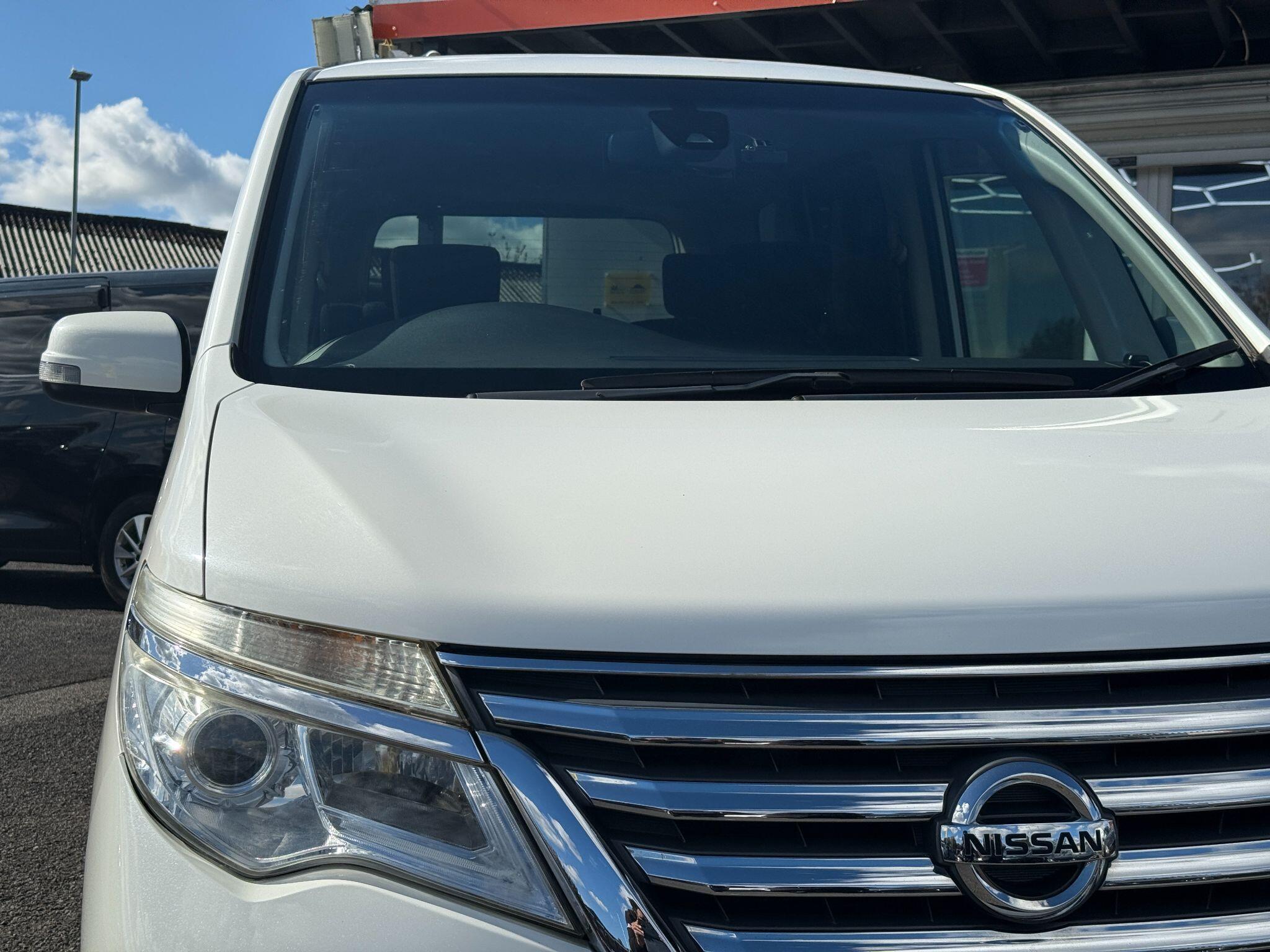 Nissan Serena - Image 12