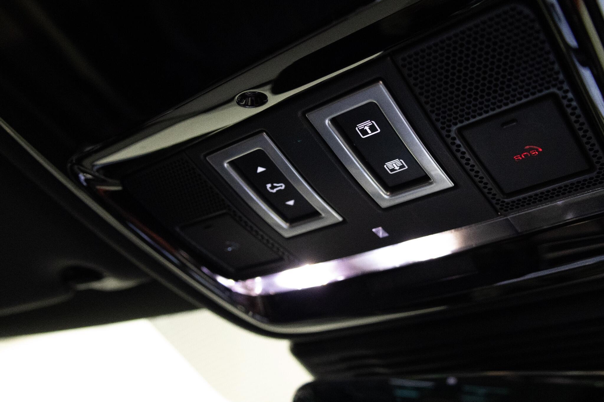 Land Rover Range Rover Velar - Image 39