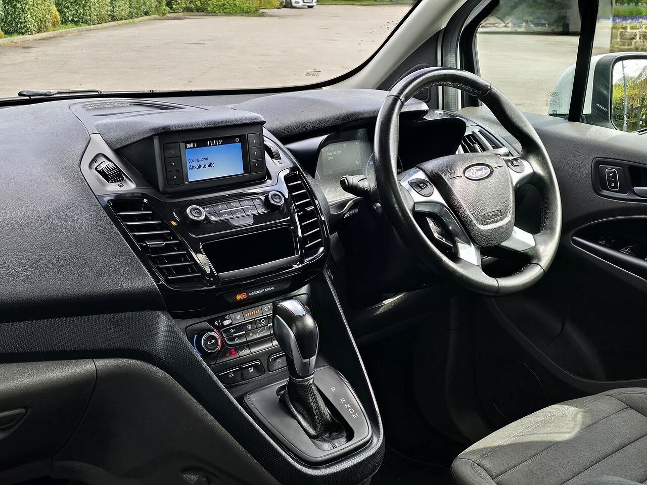 Ford Tourneo Connect - Image 2