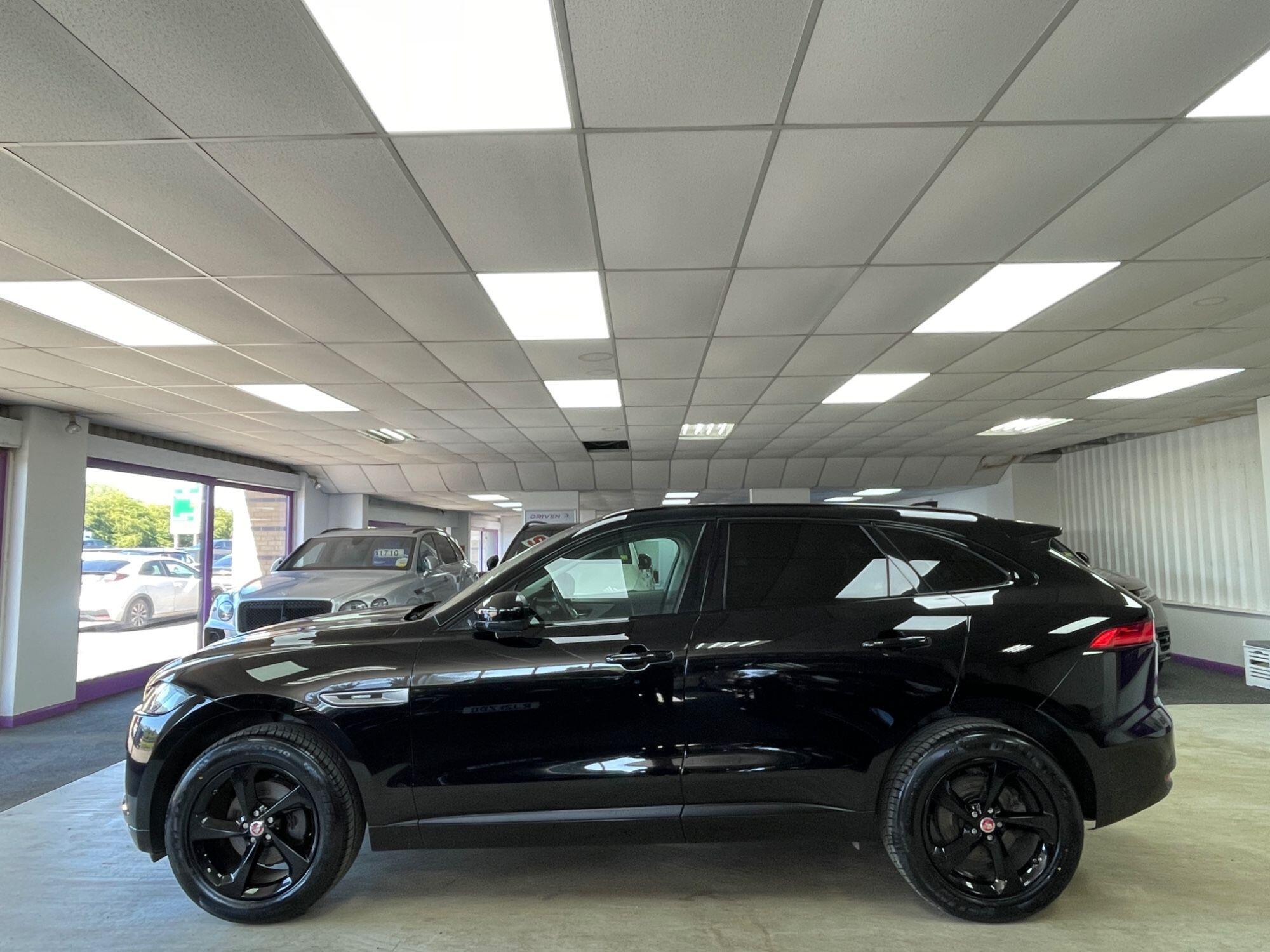 Jaguar F-Pace - Image 12