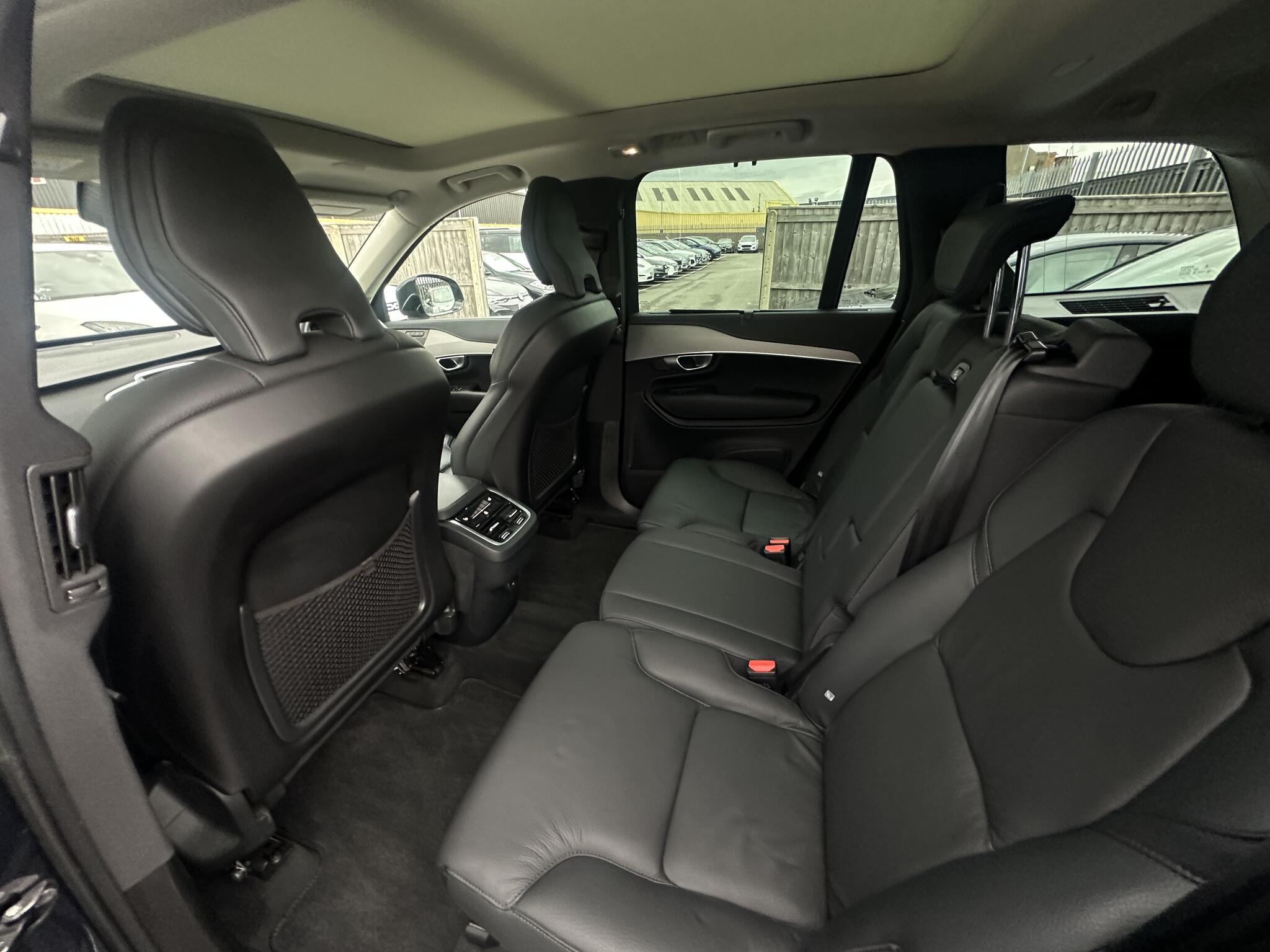 Volvo XC90 - Image 20
