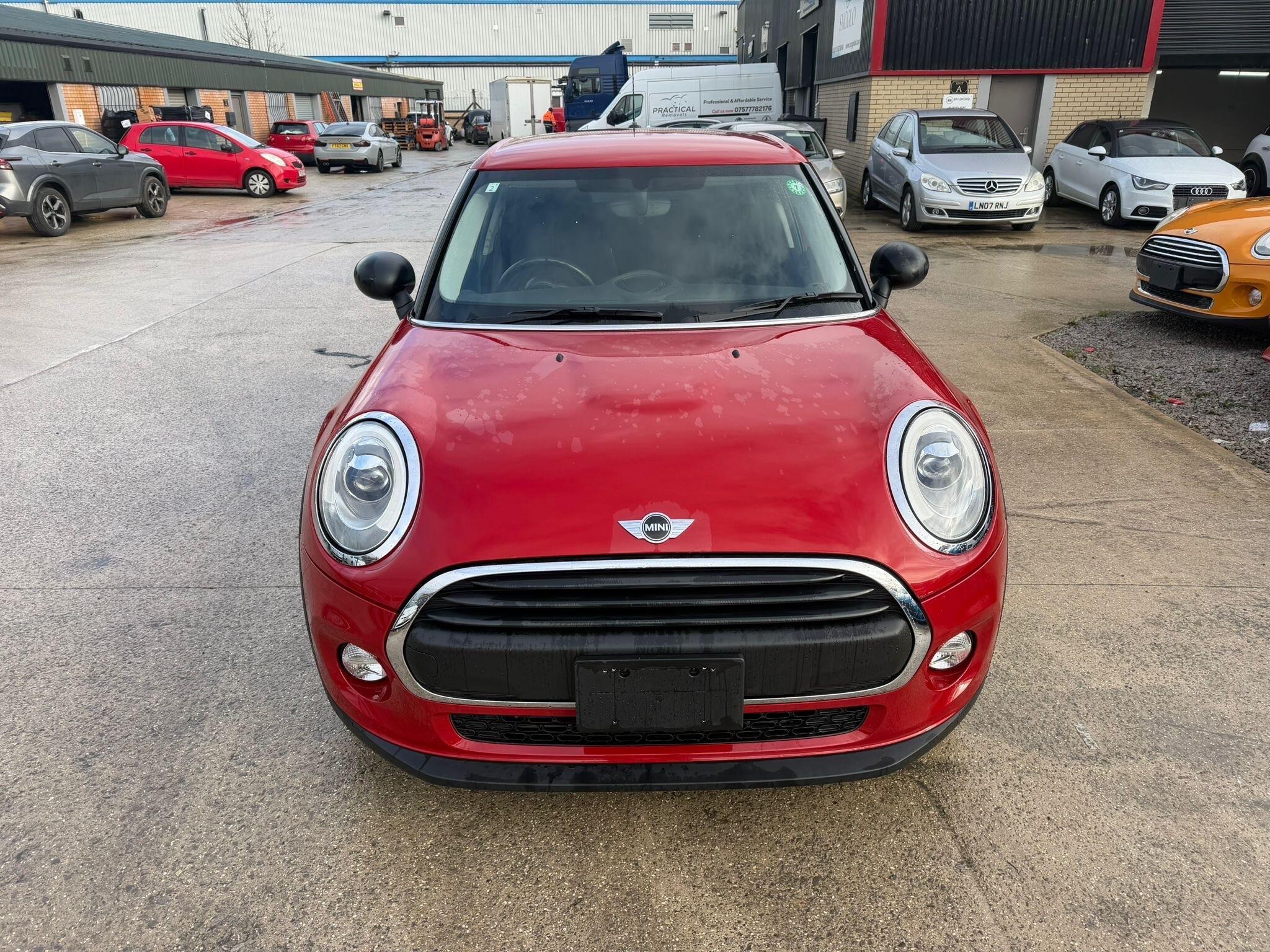 MINI Hatch - Image 2
