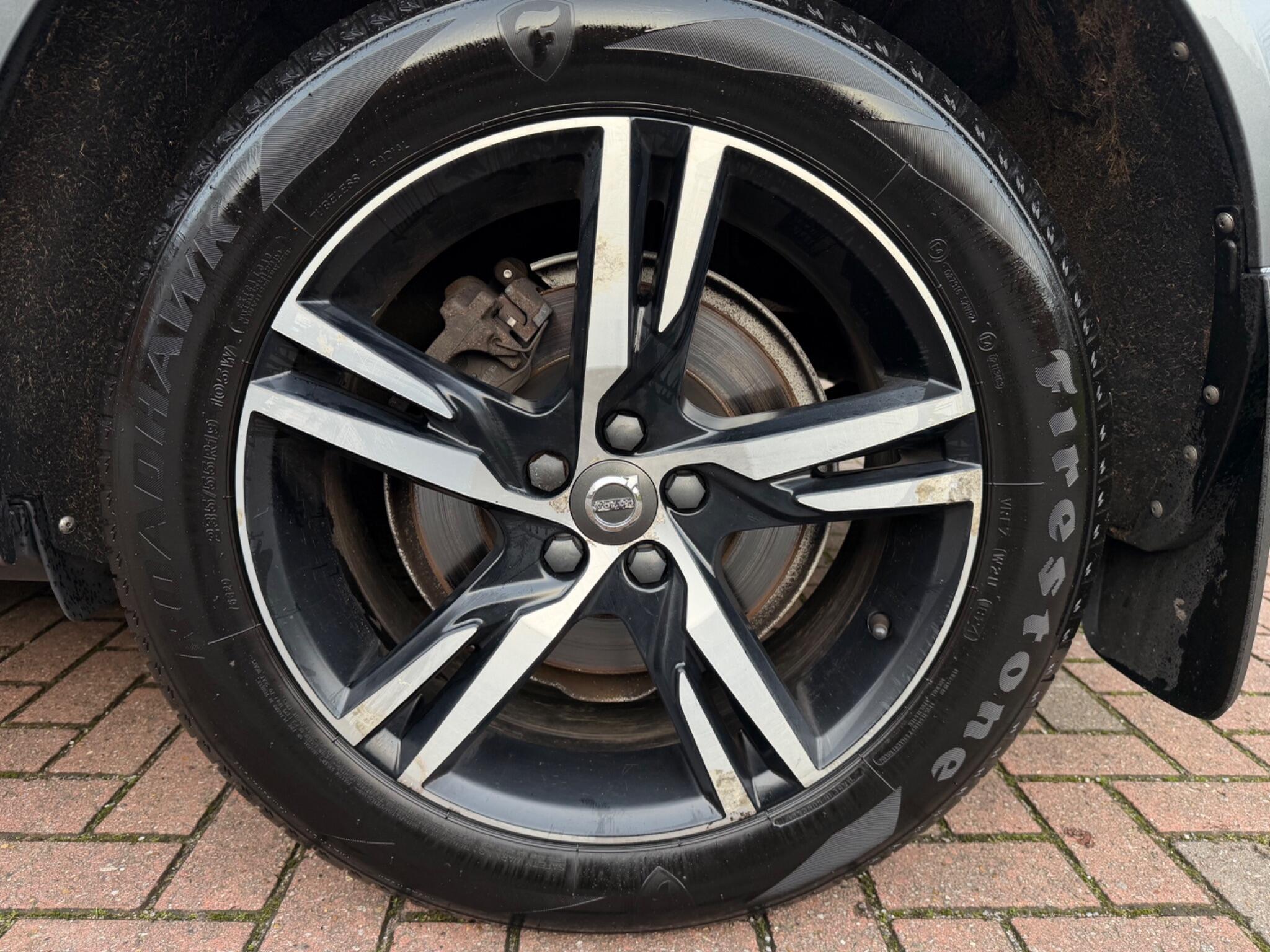 Volvo XC60 - Image 30