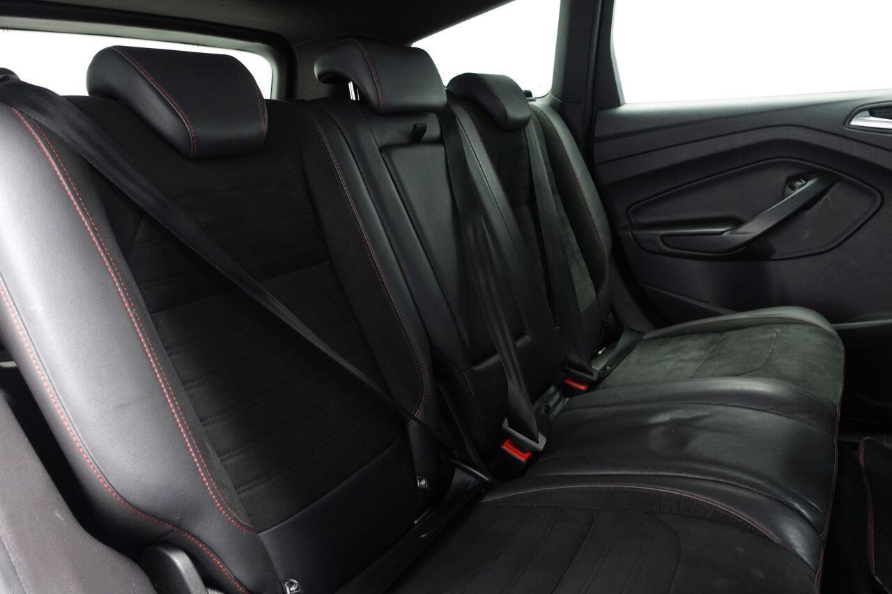 Ford Kuga - Image 22