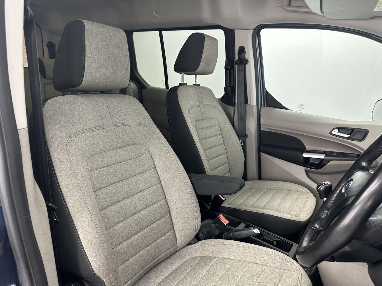 Ford Grand Tourneo Connect - Image 2