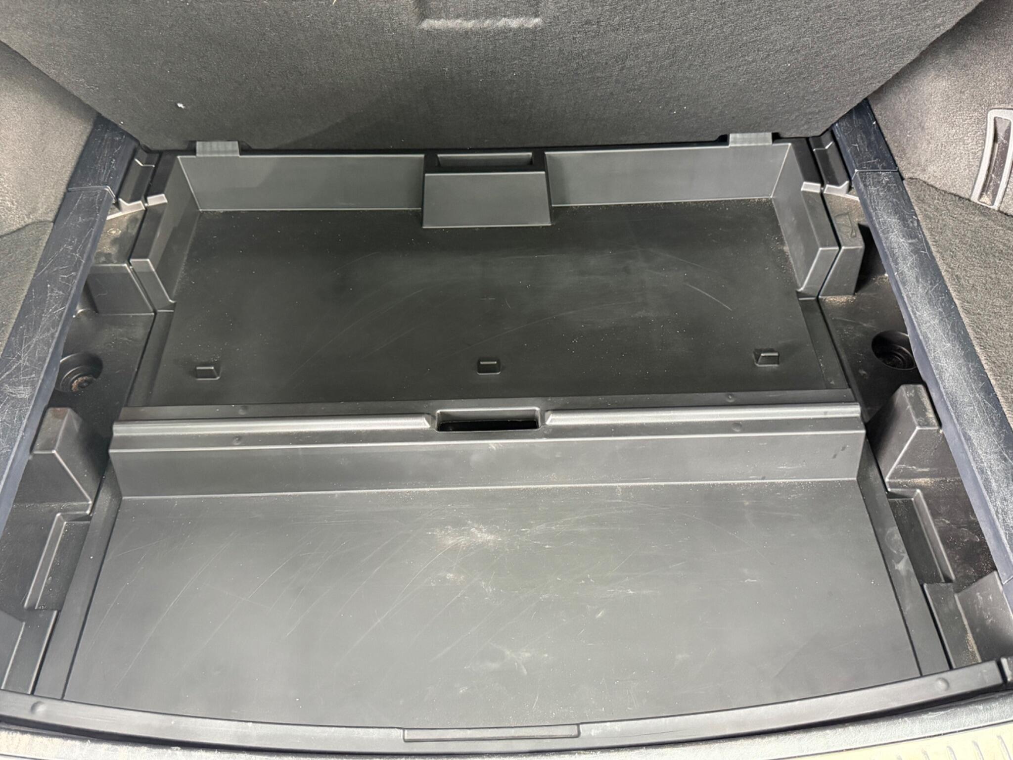 Toyota Avensis - Image 13