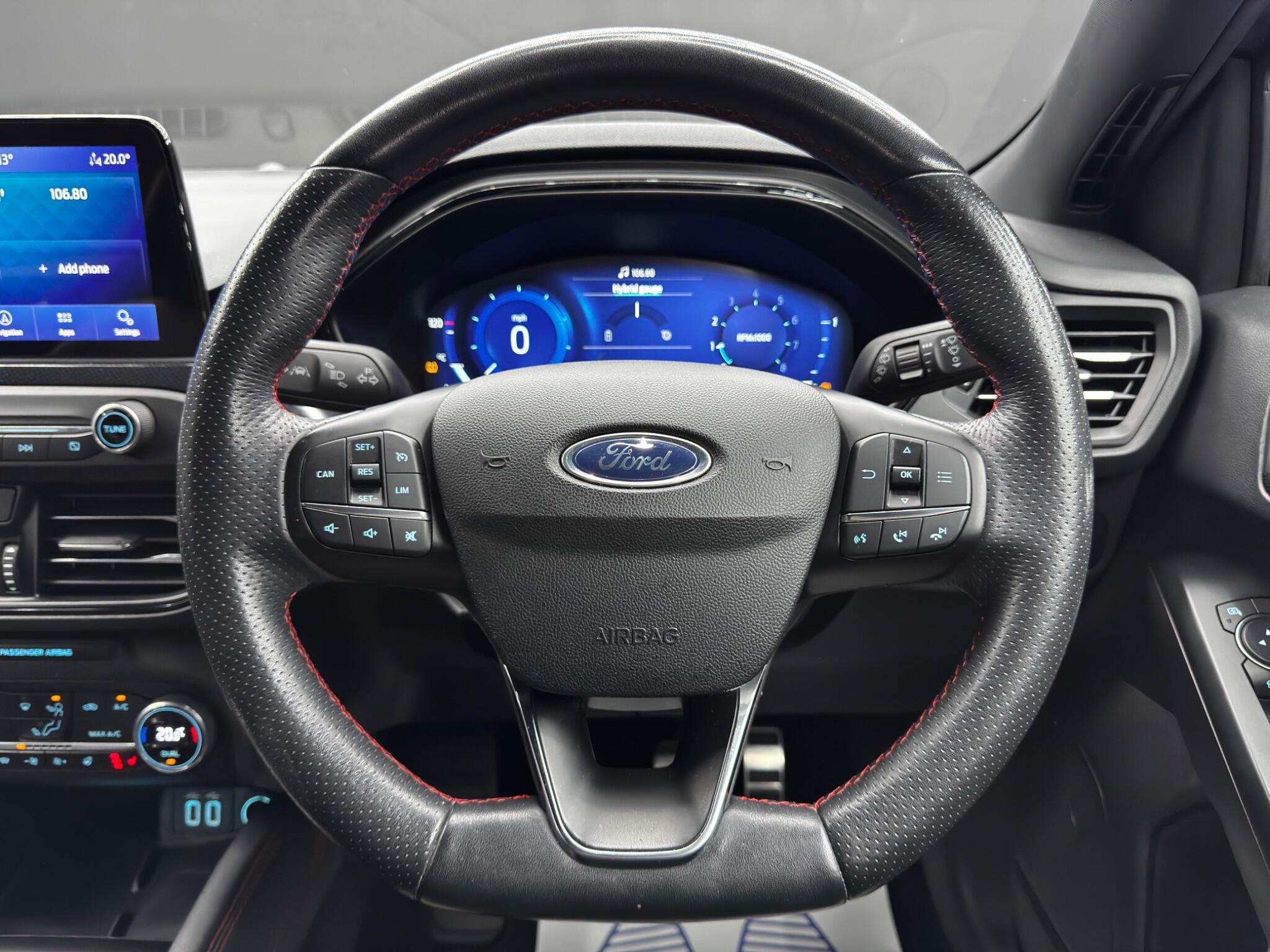 Ford Focus - Image 19