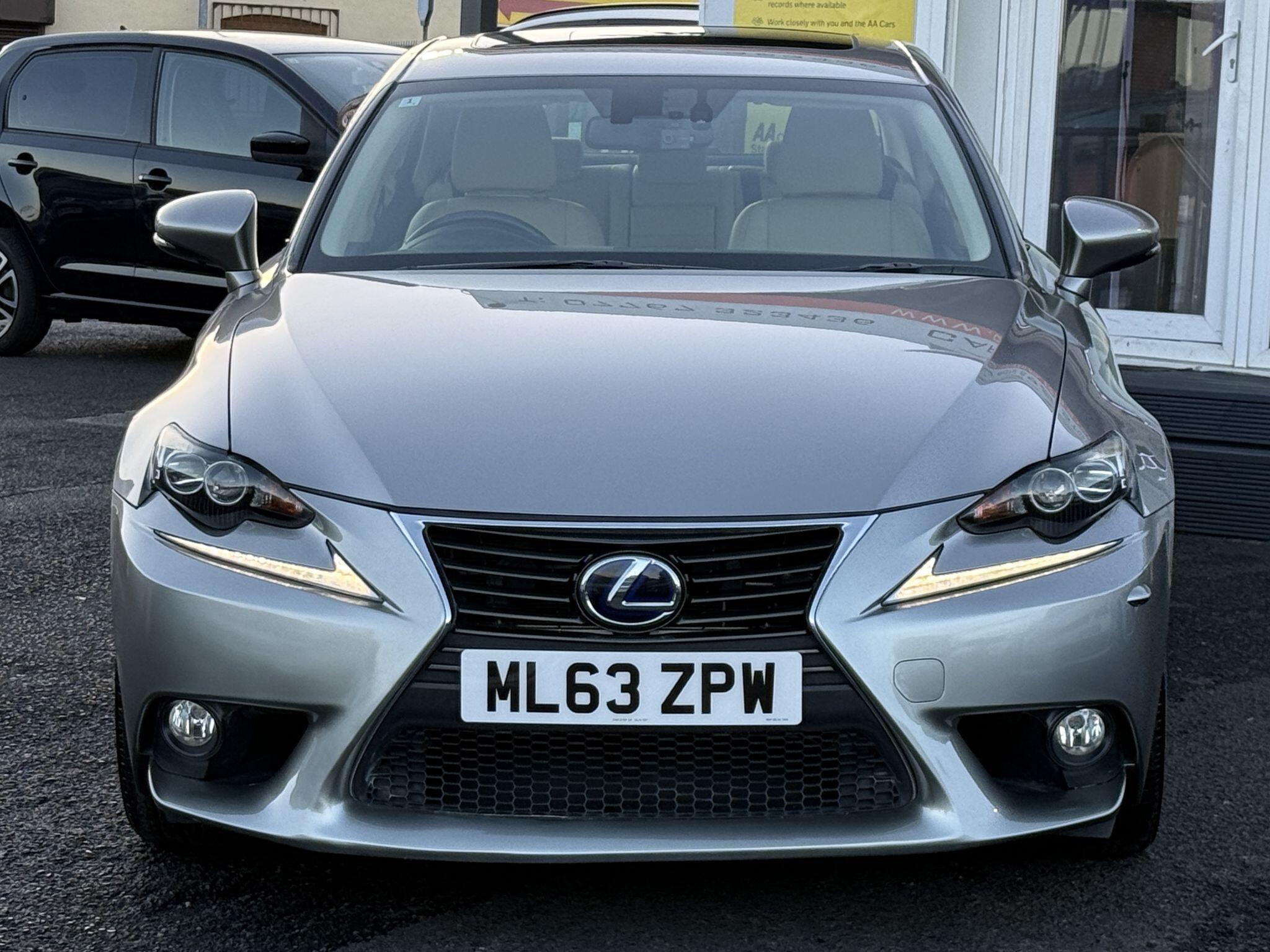 Lexus IS - Image 8
