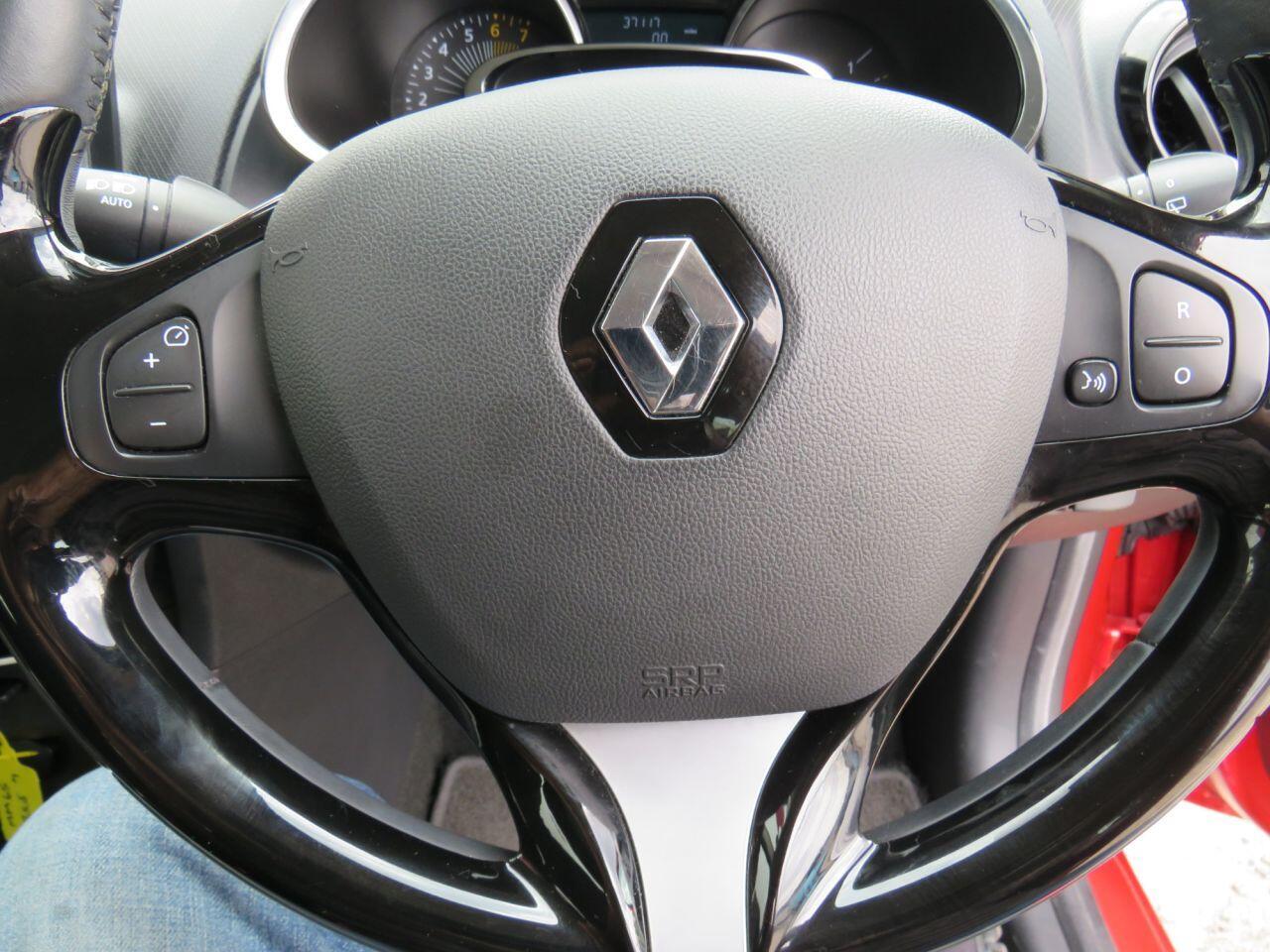 Renault Clio - Image 17