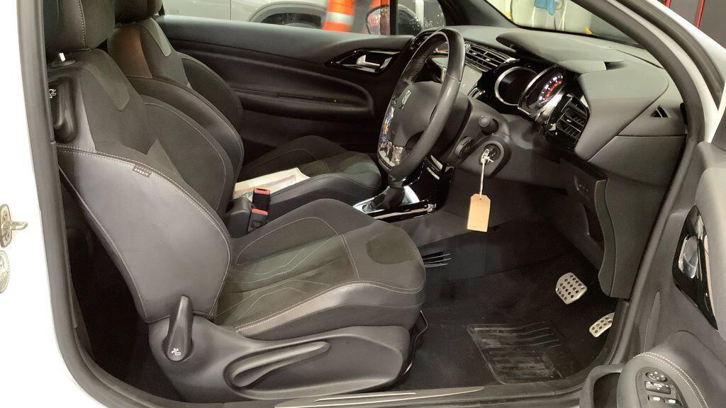 DS AUTOMOBILES DS 3 - Image 15