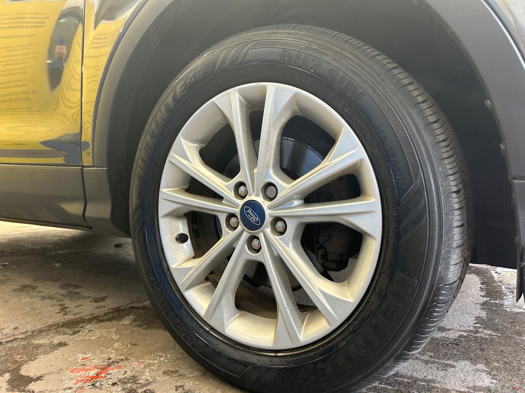 Ford Kuga - Image 25