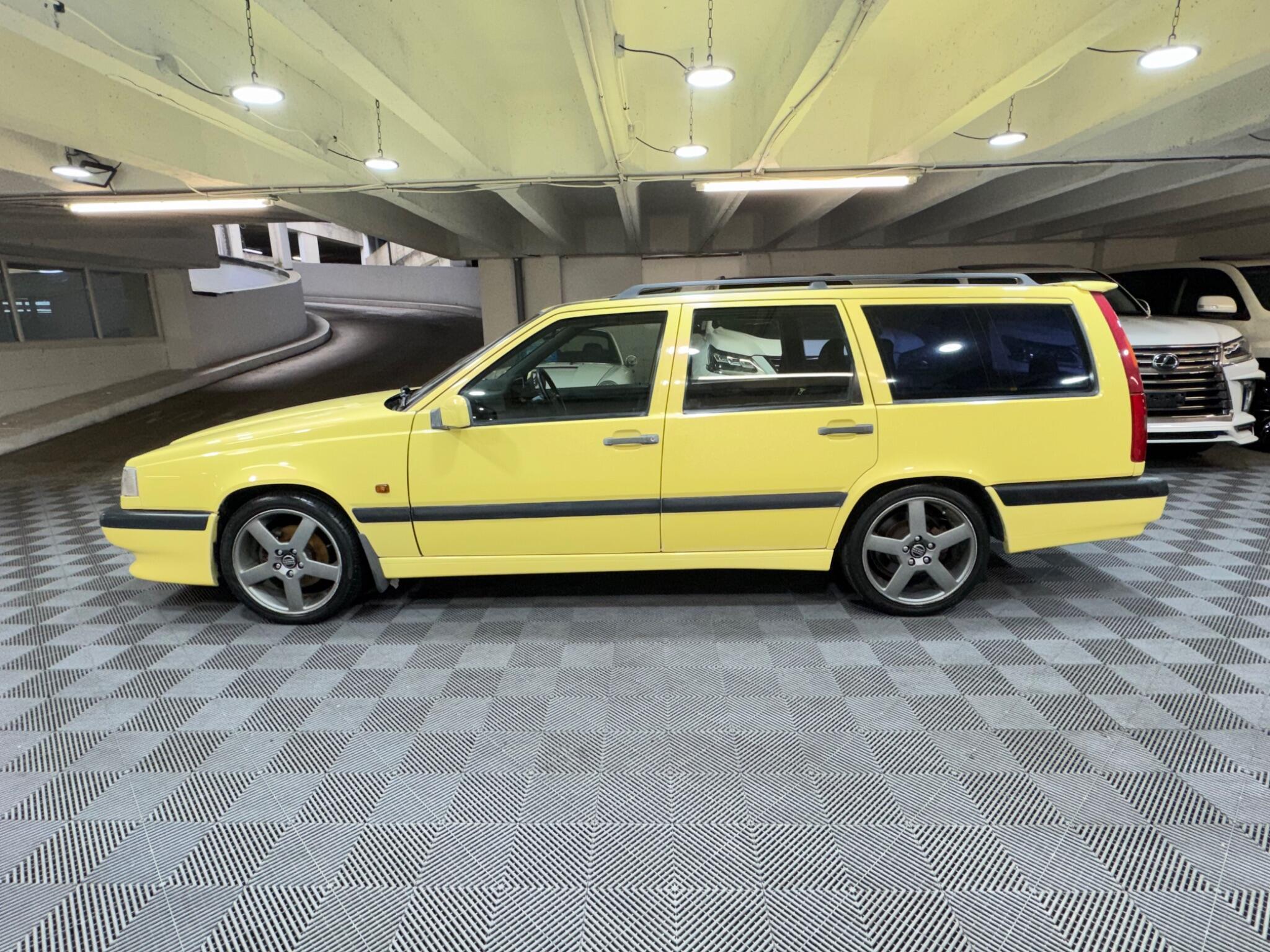 Volvo 850 - Image 2