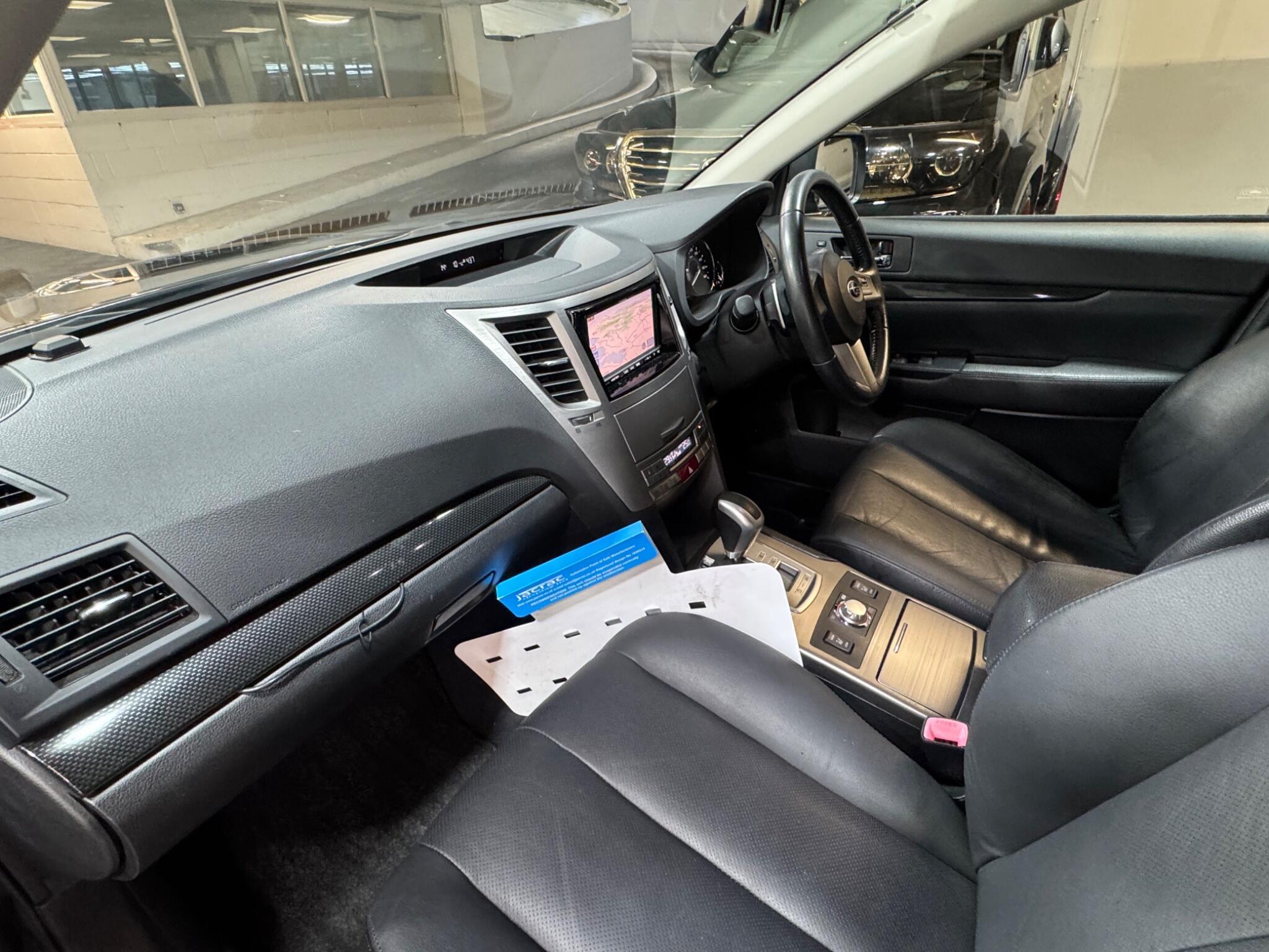 Subaru Legacy - Image 11