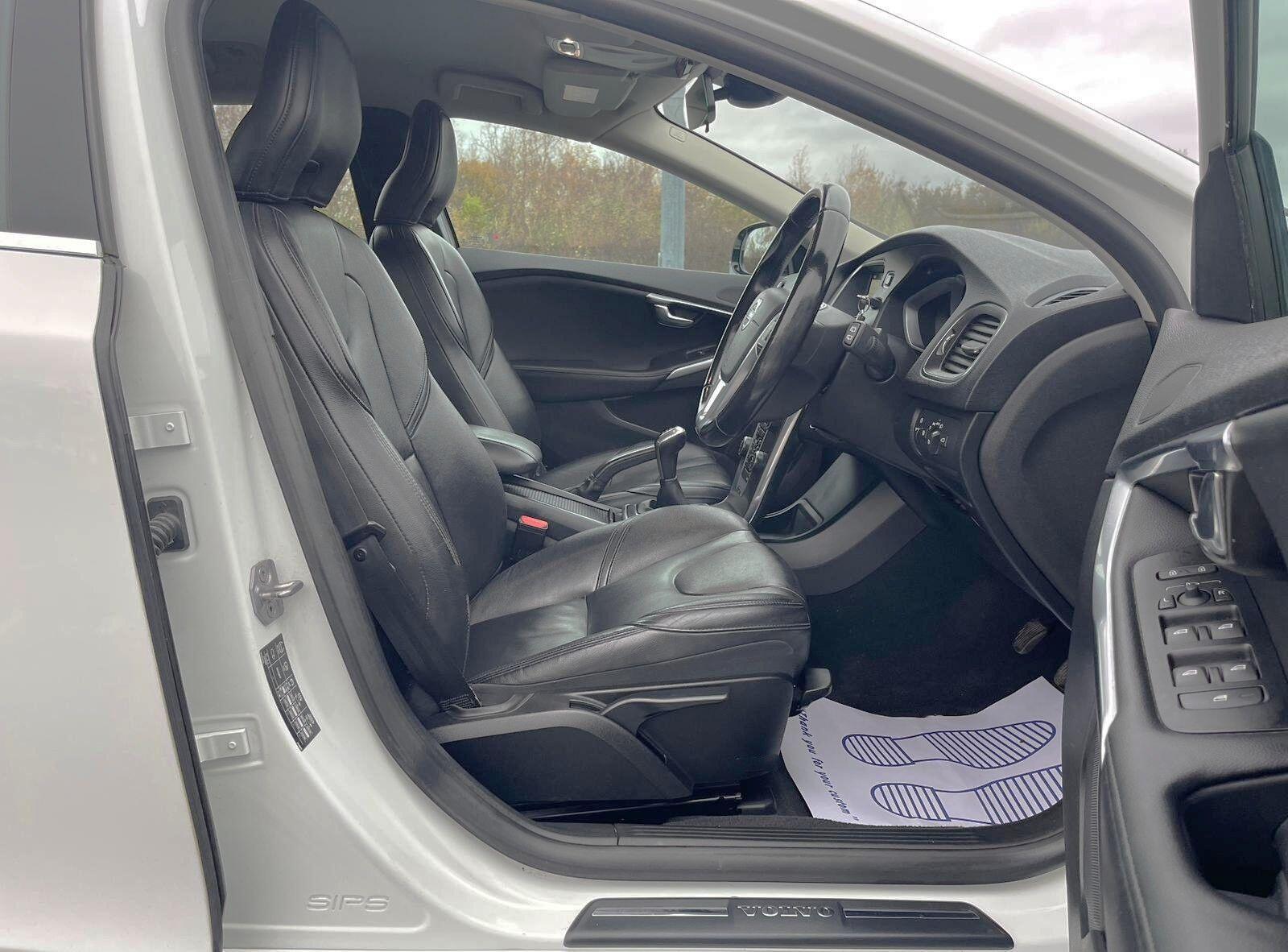 Volvo V40 - Image 21