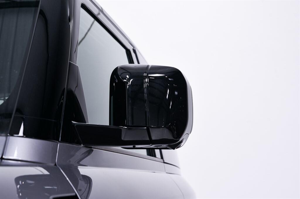 Land Rover Defender 90 - Image 8