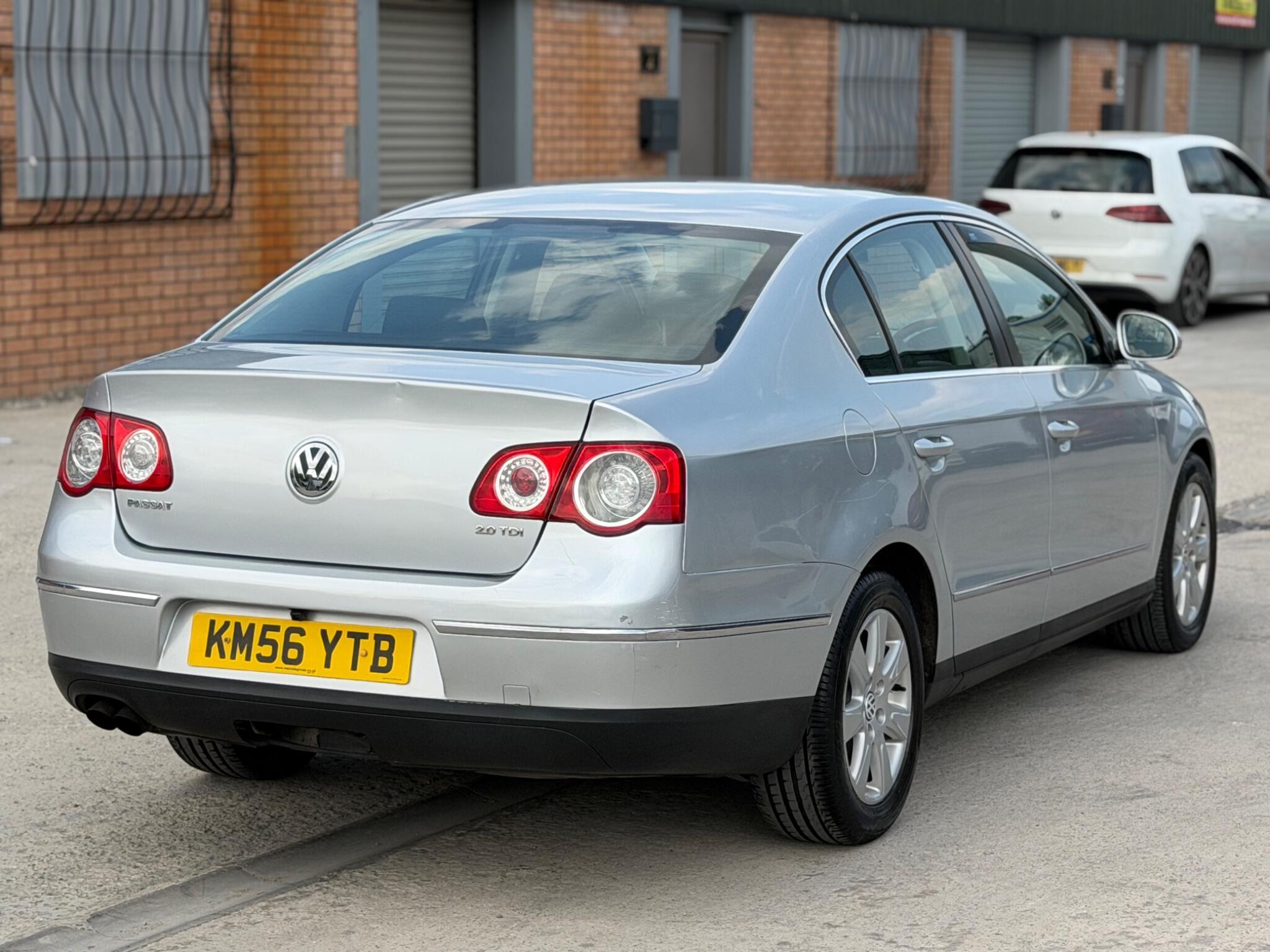 Volkswagen Passat - Image 9