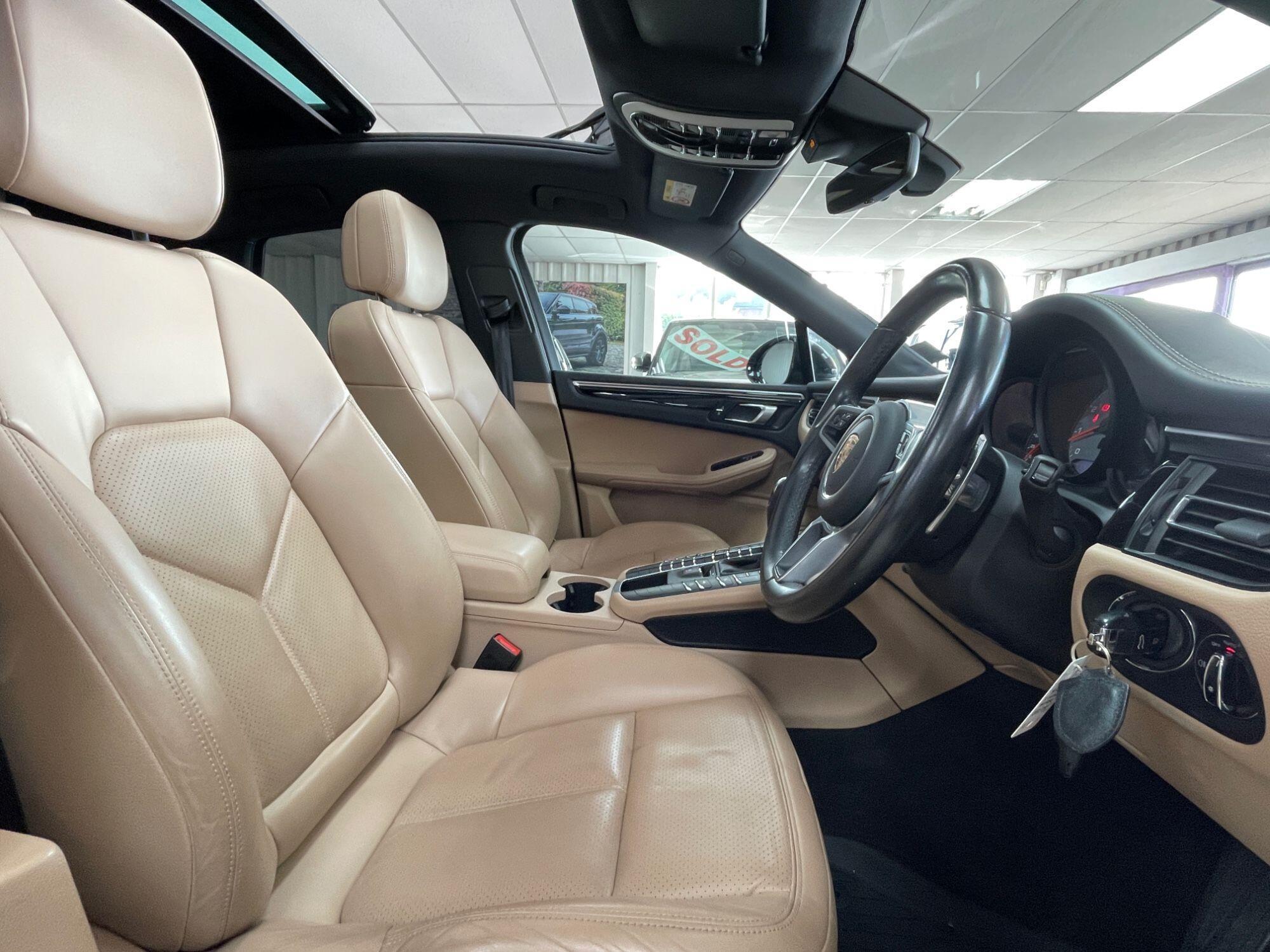 Porsche Macan - Image 28