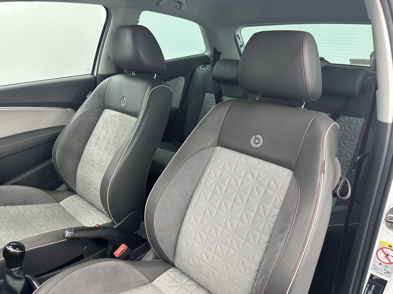 Volkswagen Polo - Image 14