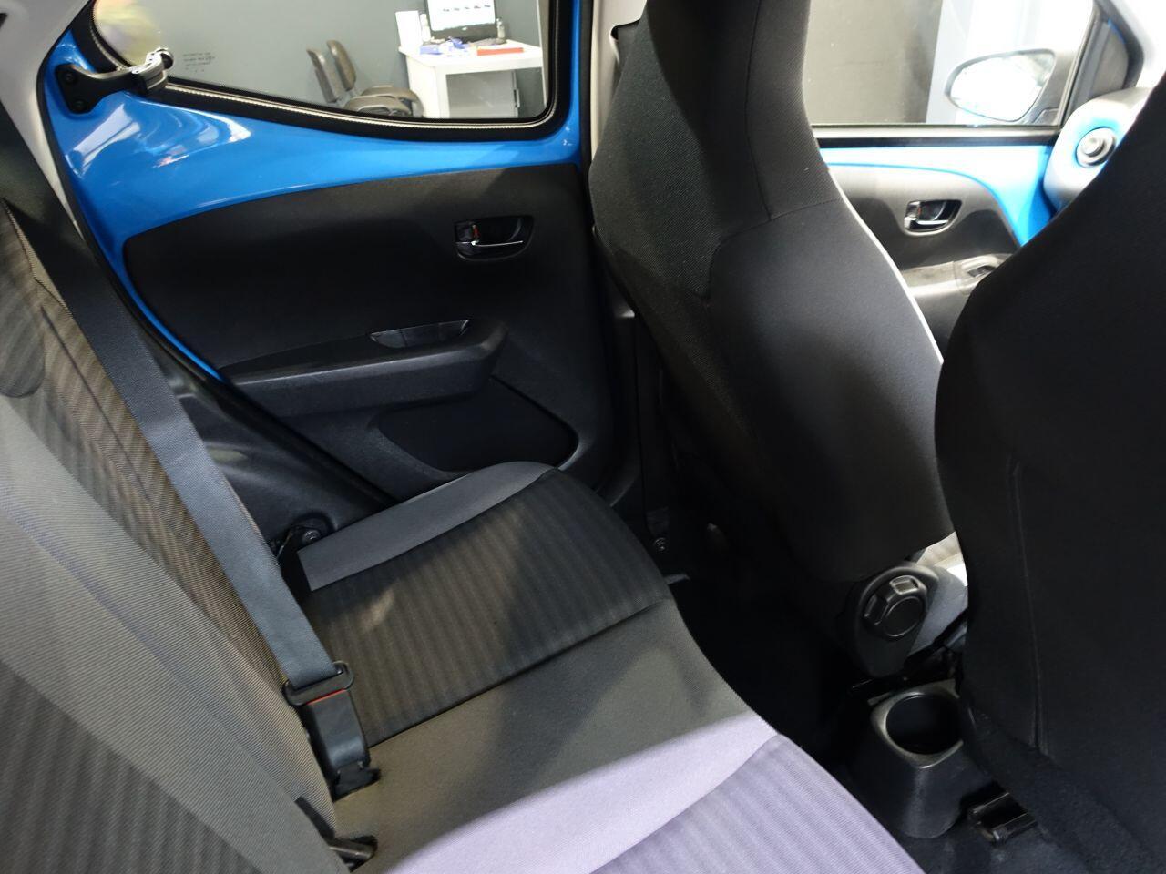Toyota Aygo - Image 15