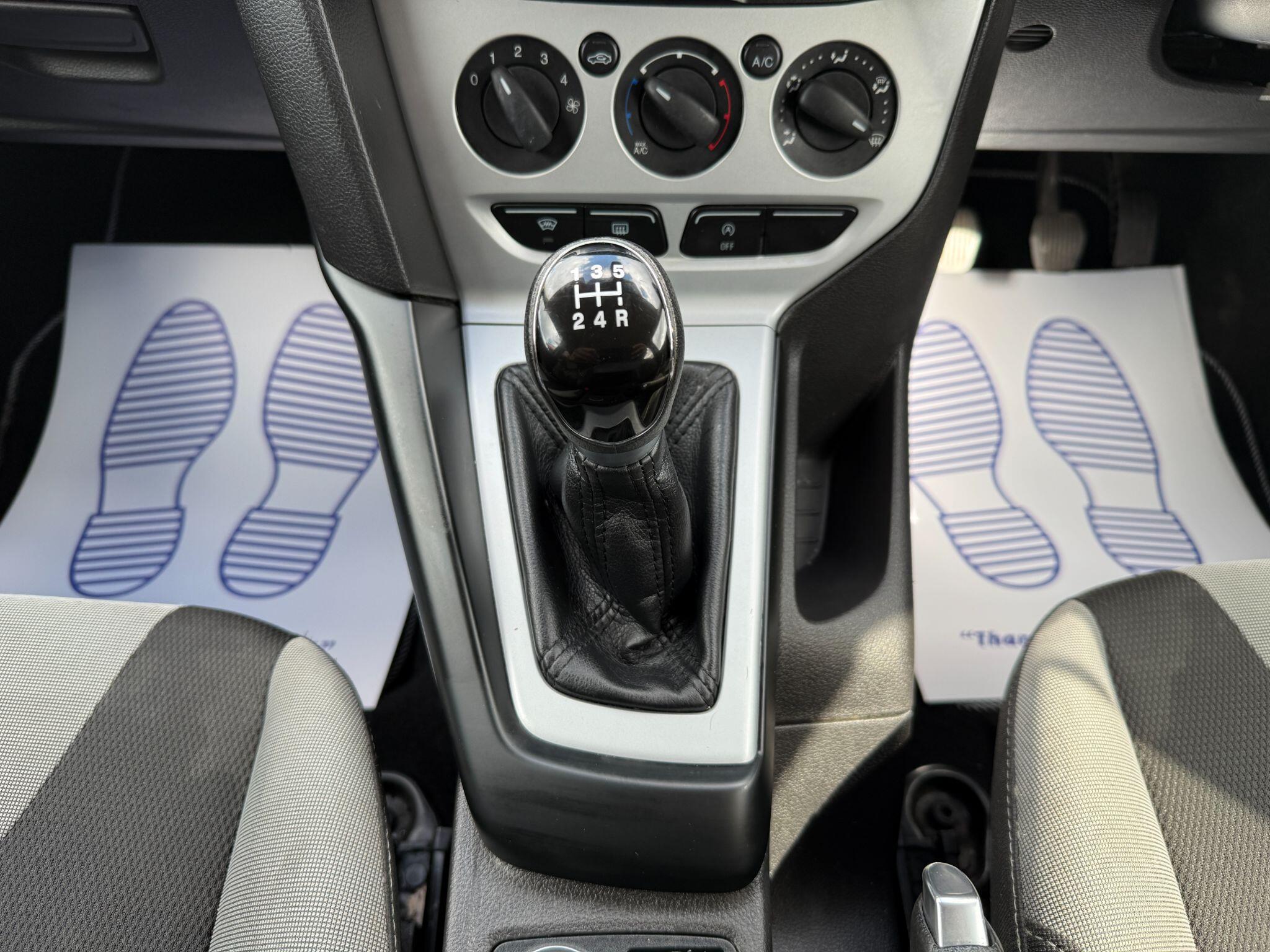 Ford Focus - Image 37