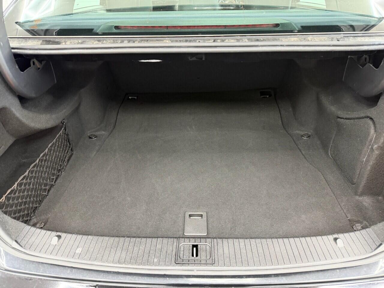Mercedes E-Class - Image 19