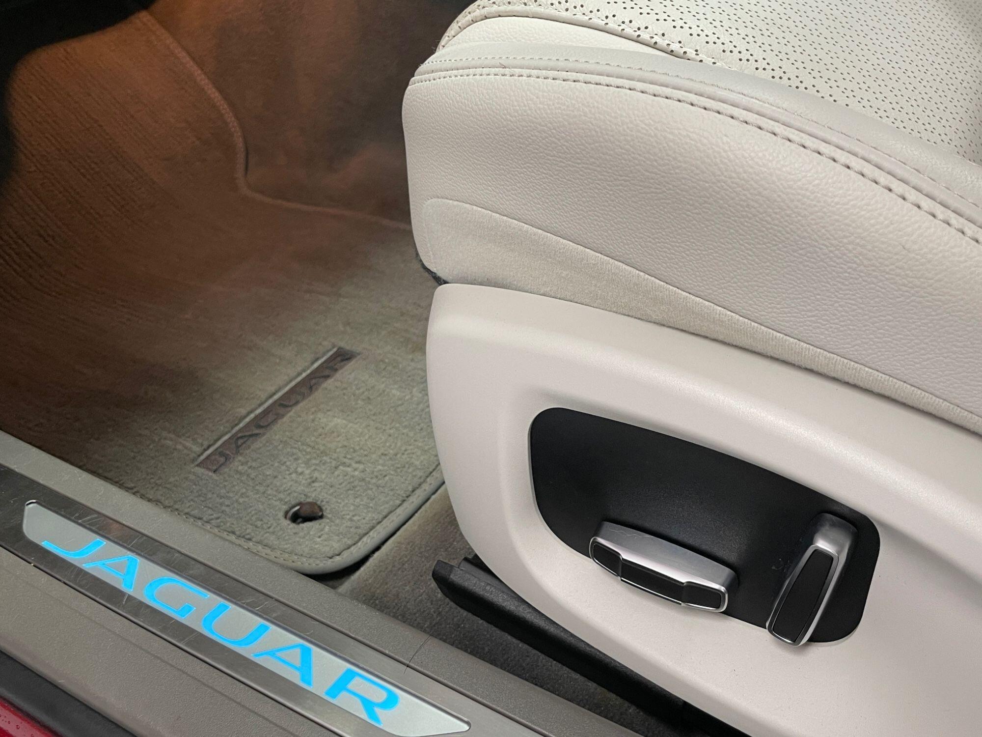 Jaguar XF - Image 33