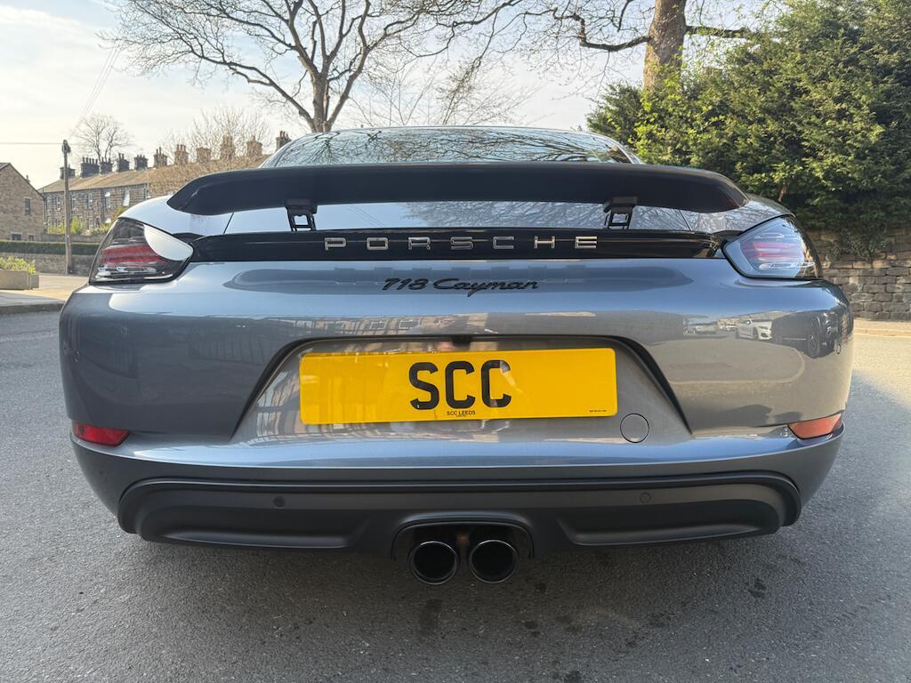 Porsche 718 Cayman - Image 9