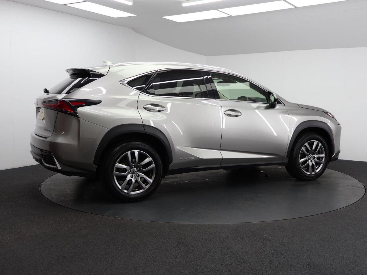 Lexus NX - Image 11