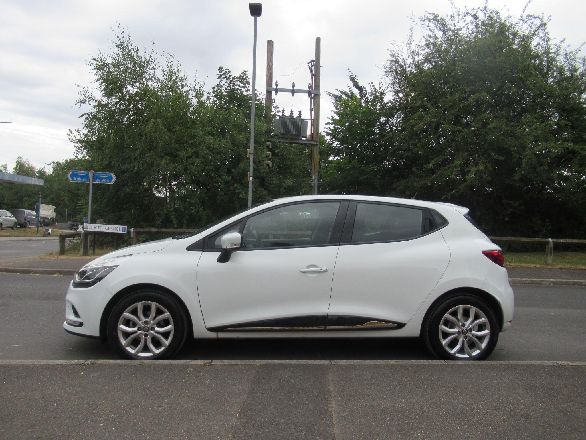 Renault Clio - Image 6