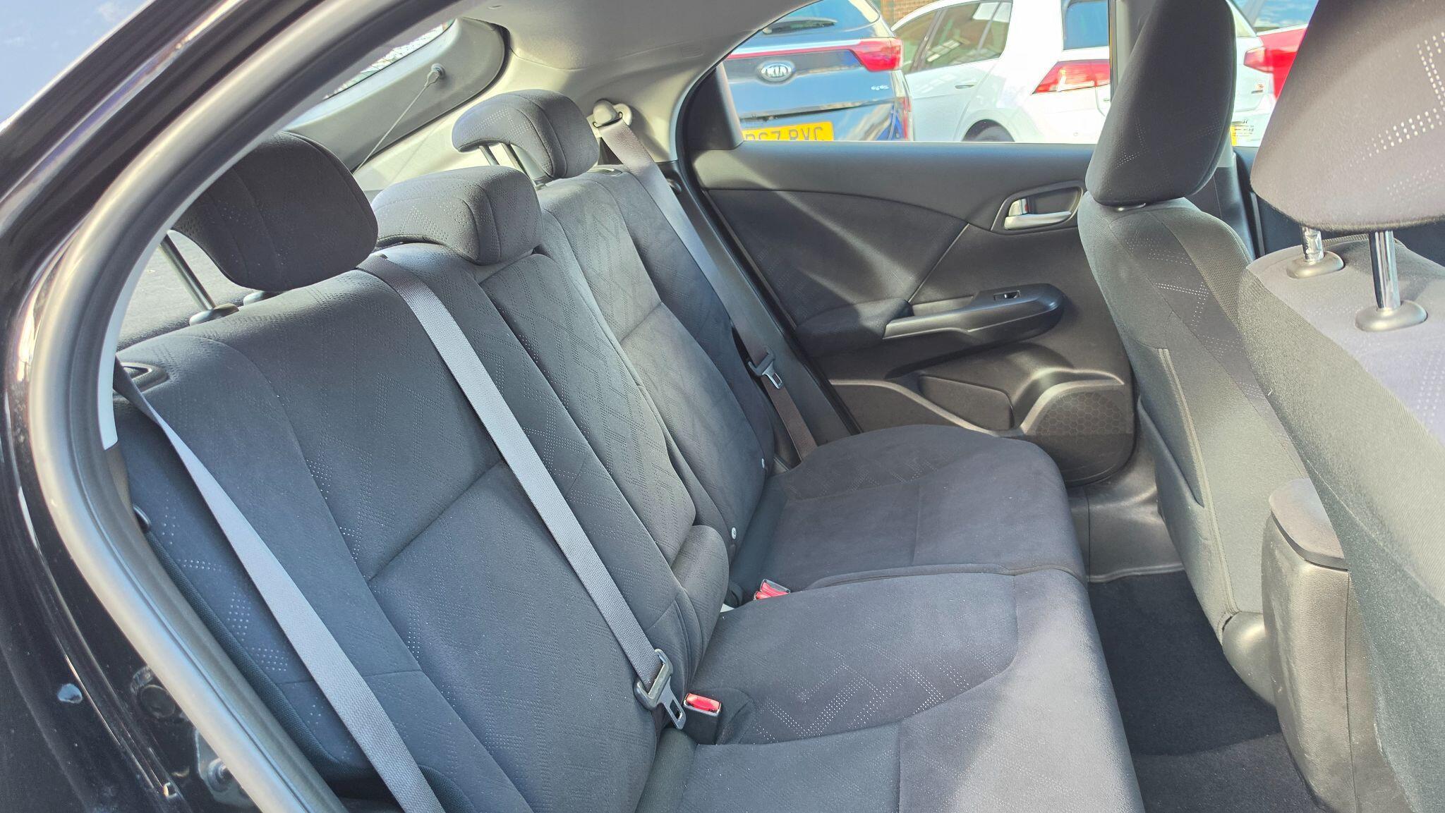 Honda Civic - Image 19