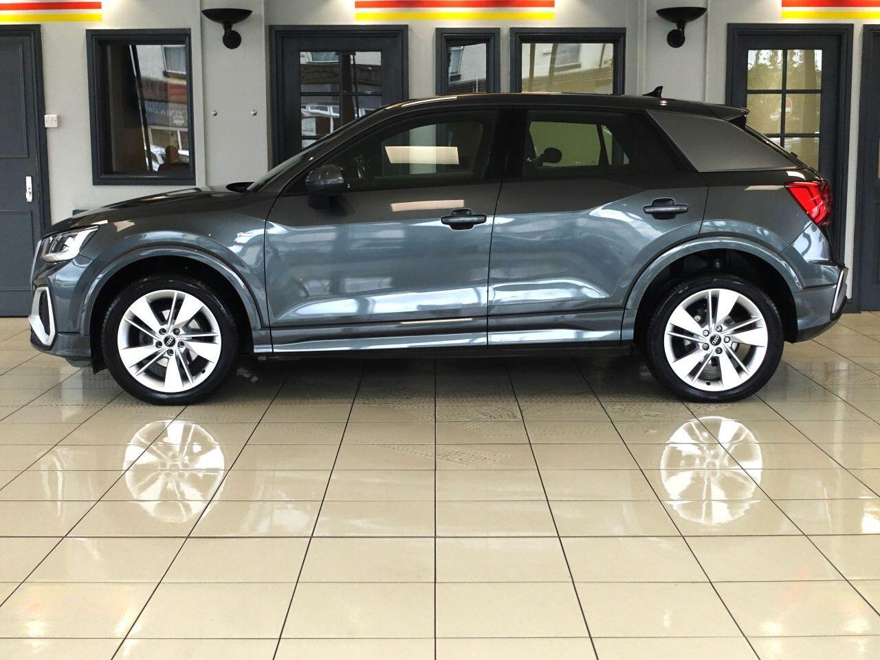 Audi Q2 - Image 11