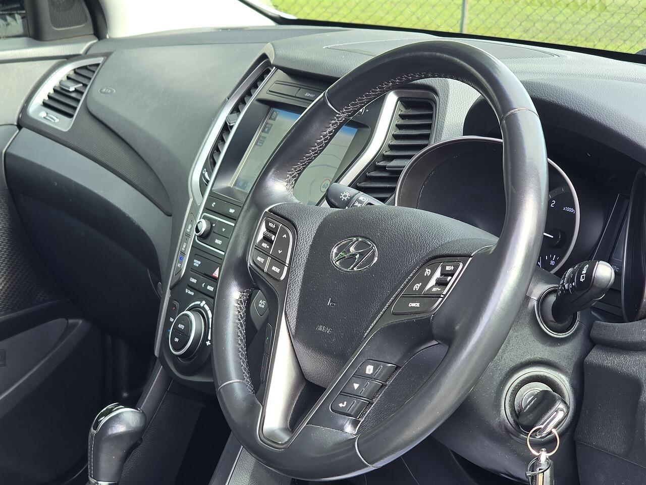 Hyundai Santa Fe - Image 18