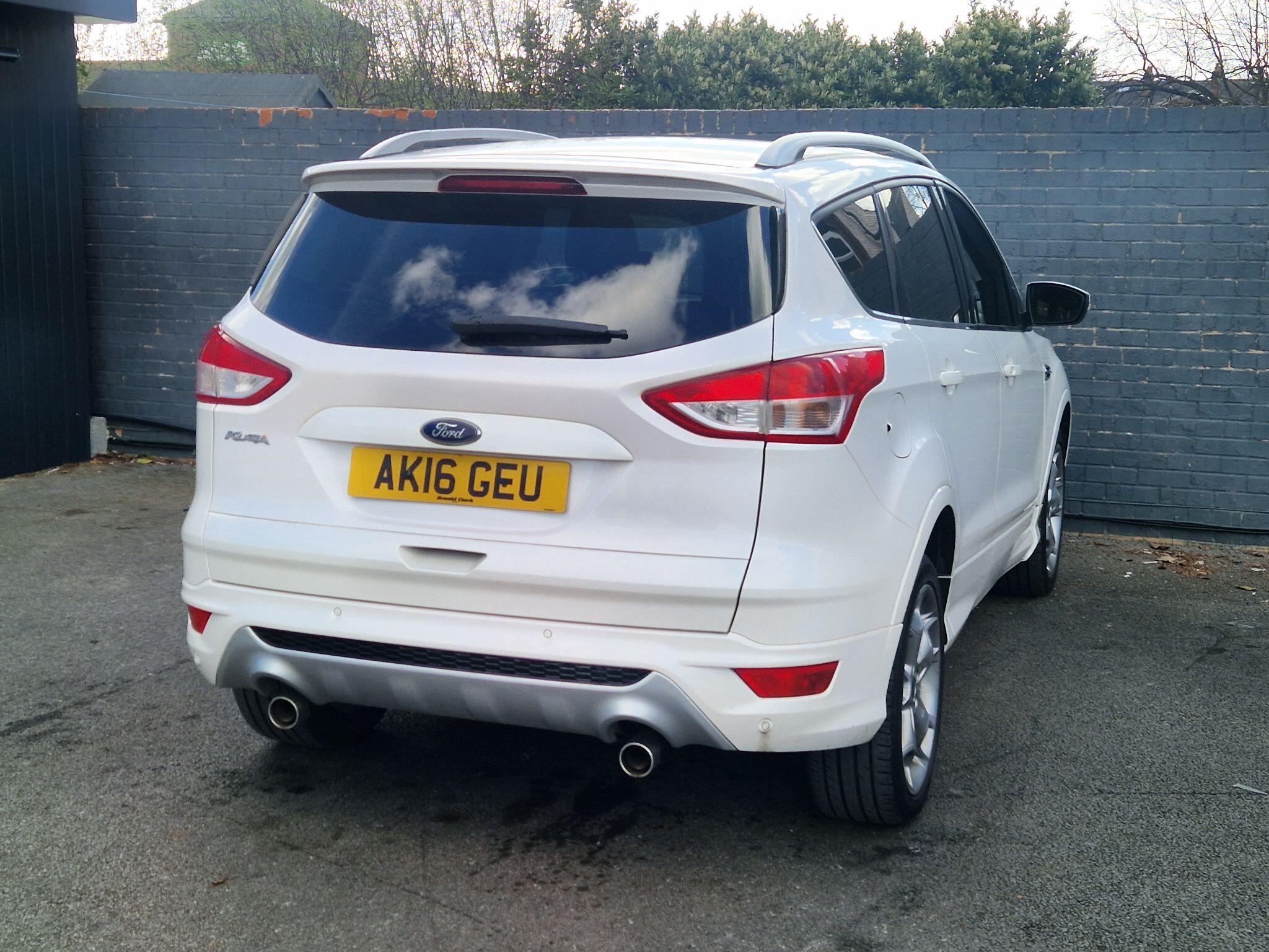 Ford Kuga - Image 10
