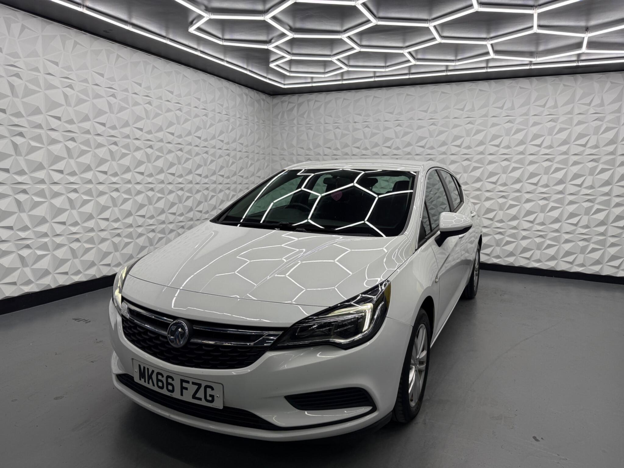 Vauxhall Astra - Image 5
