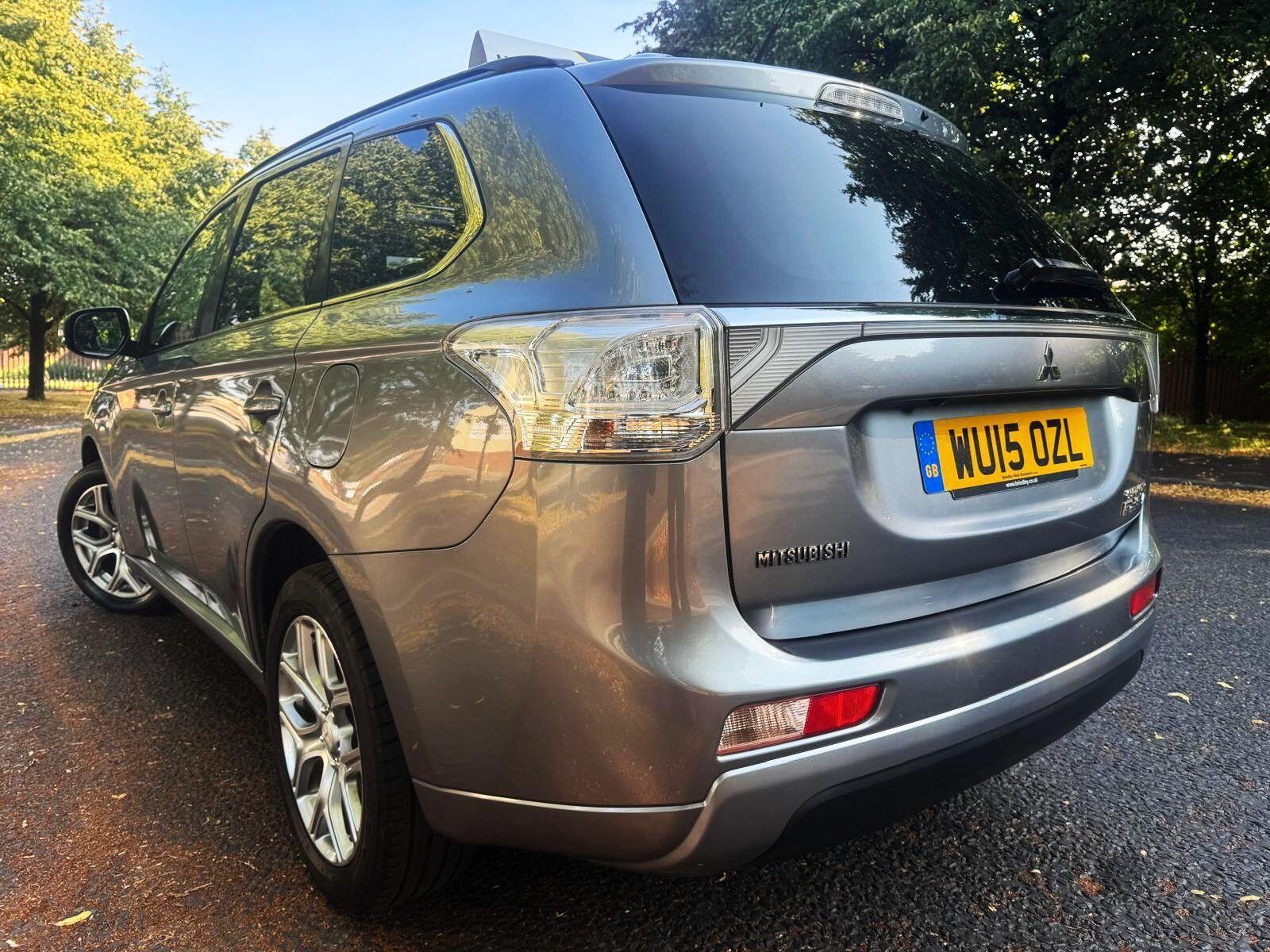 Mitsubishi Outlander - Image 11