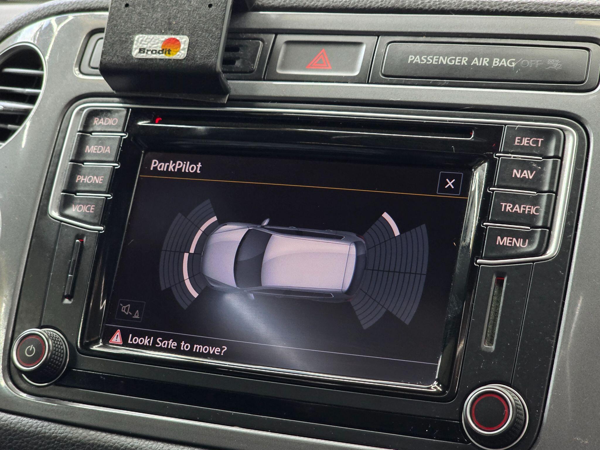 Volkswagen Tiguan - Image 17